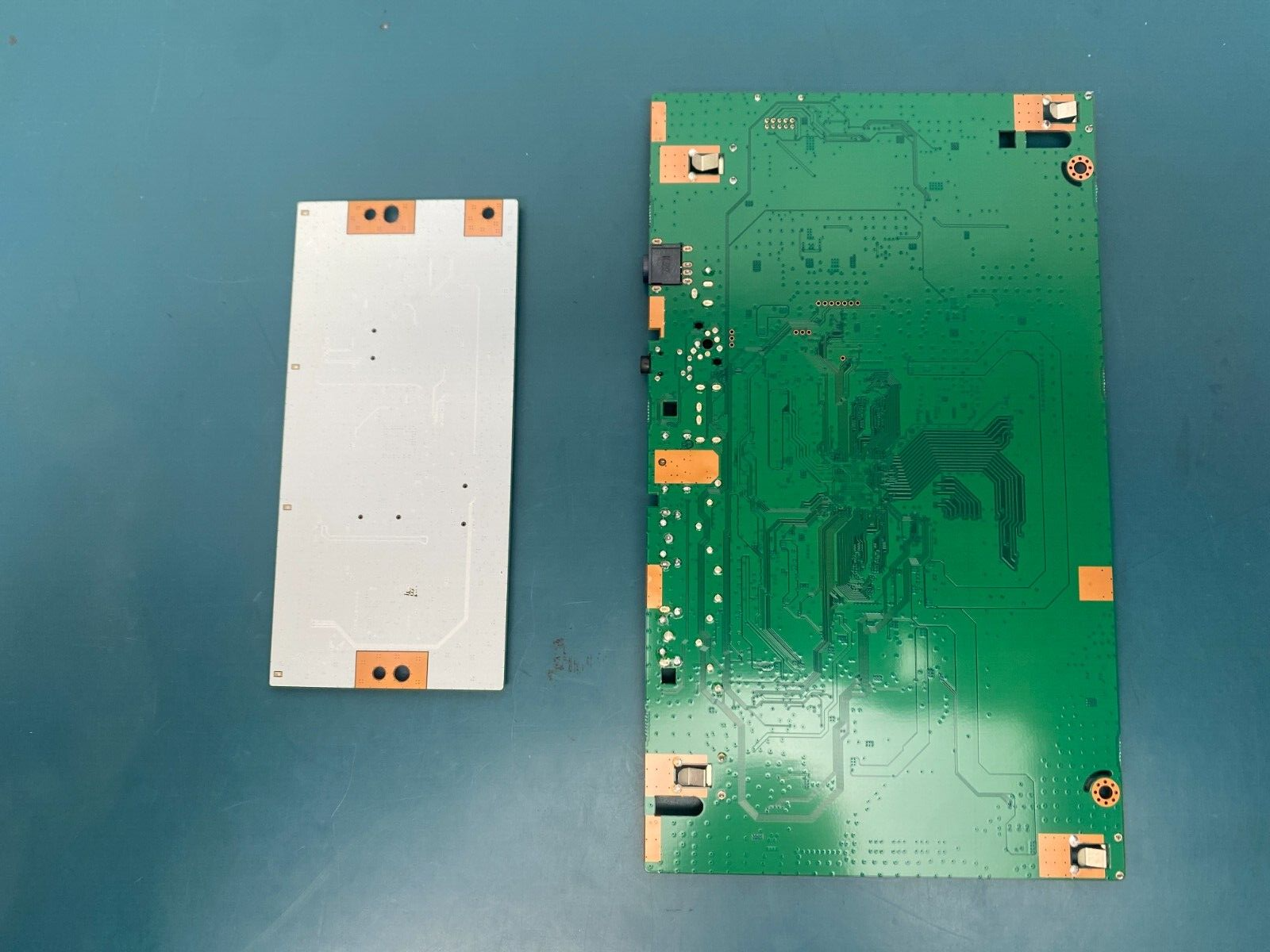SAMSUNG U32R590CWN LU32R590CWNXZA Monitor Main Board + T-CON - Image 3