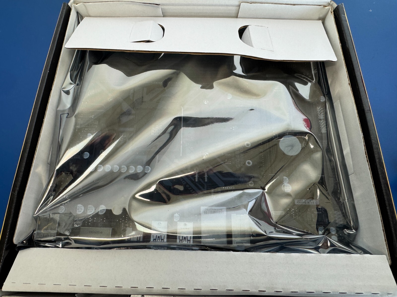 GIGABYTE B450M DS3H Motherboard AMD B450 Socket AM4 DDR4 M.2 M-ATX HDMI Ryzen - Image 4