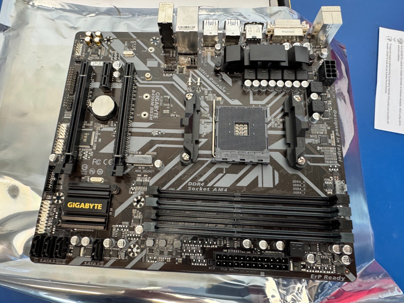 GIGABYTE B450M DS3H Motherboard AMD B450 Socket AM4 DDR4 M.2 M-ATX HDMI Ryzen - Image 9