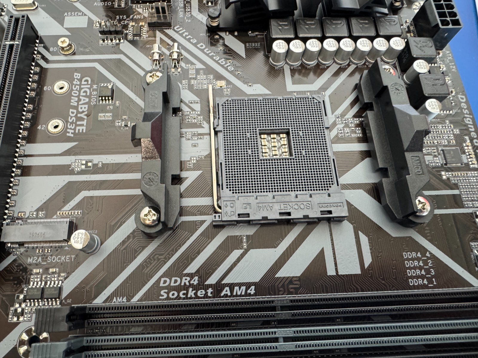 GIGABYTE B450M DS3H Motherboard AMD B450 Socket AM4 DDR4 M.2 M-ATX HDMI Ryzen - Image 11