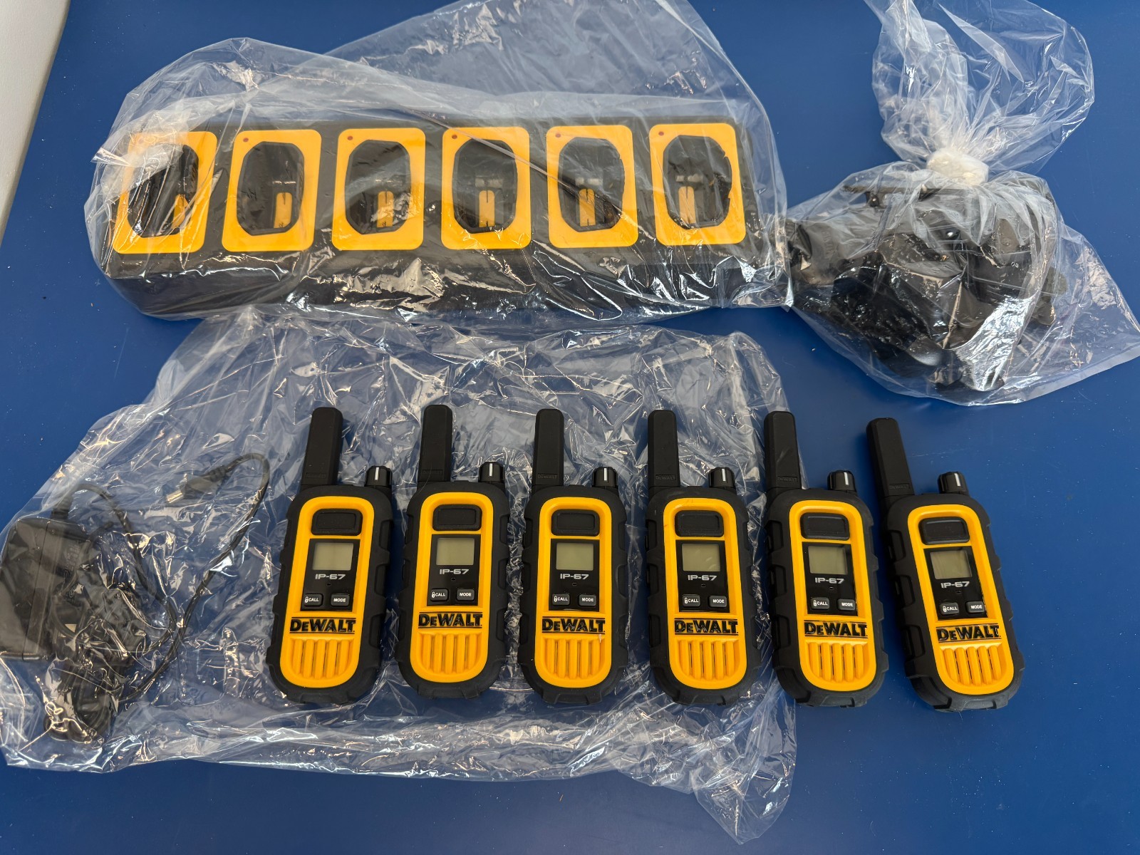 DeWALT 6x Two-Way Radios with Heavy Duty 6-Port Charger (DXFRS300-BCH6 B)