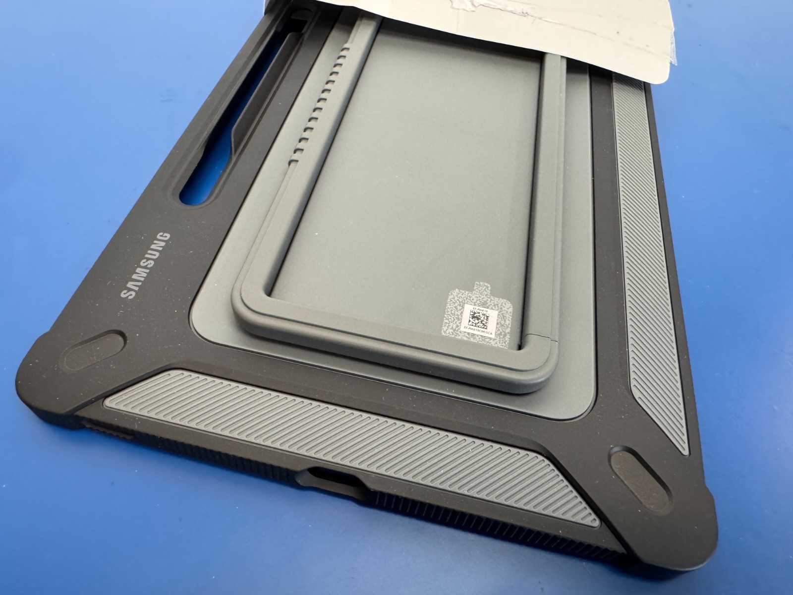 Samsung Book Outdoor Cover for Galaxy Tab S9 Fe+ | S9 Fe+ 5G - Image 4