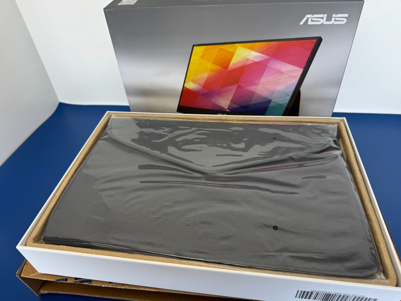 ASUS ZenScreen 15.6” 1080P Portable USB-C Monitor MB16AHG - Image 5