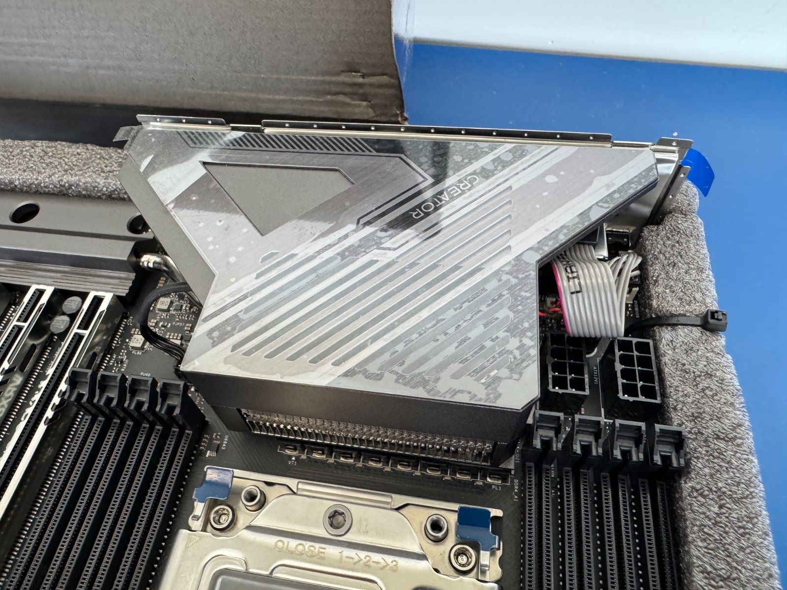 ASRock WRX80 CREATOR R2.0 AMD WRX80 SATA 6Gb/s Extended ATX AMD Motherboard EATX - Image 5