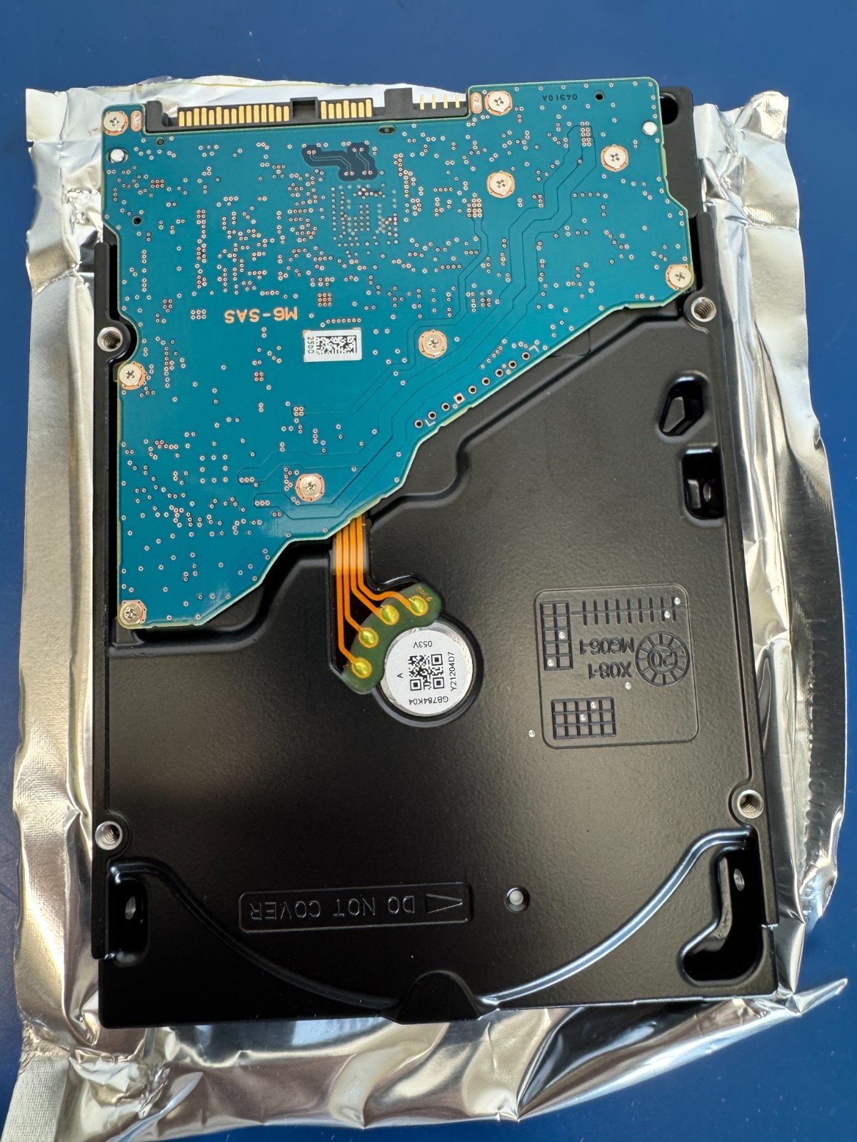 Synology HAS5300-8T Internal Enterprise Hard Disk Drive 8TB SAS - New Open Box - Image 4
