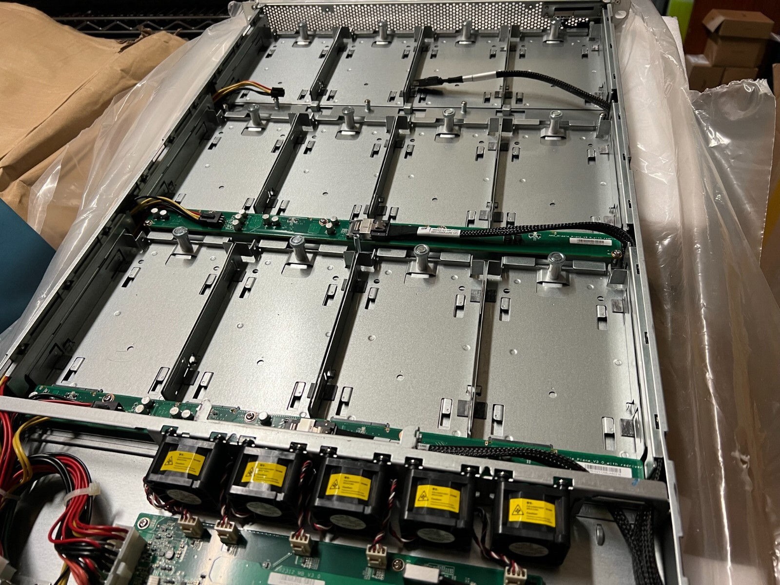 Netgear RR2312H8-100NES Readynas 2312 - Nas Server 12 Bays diskless - Image 7