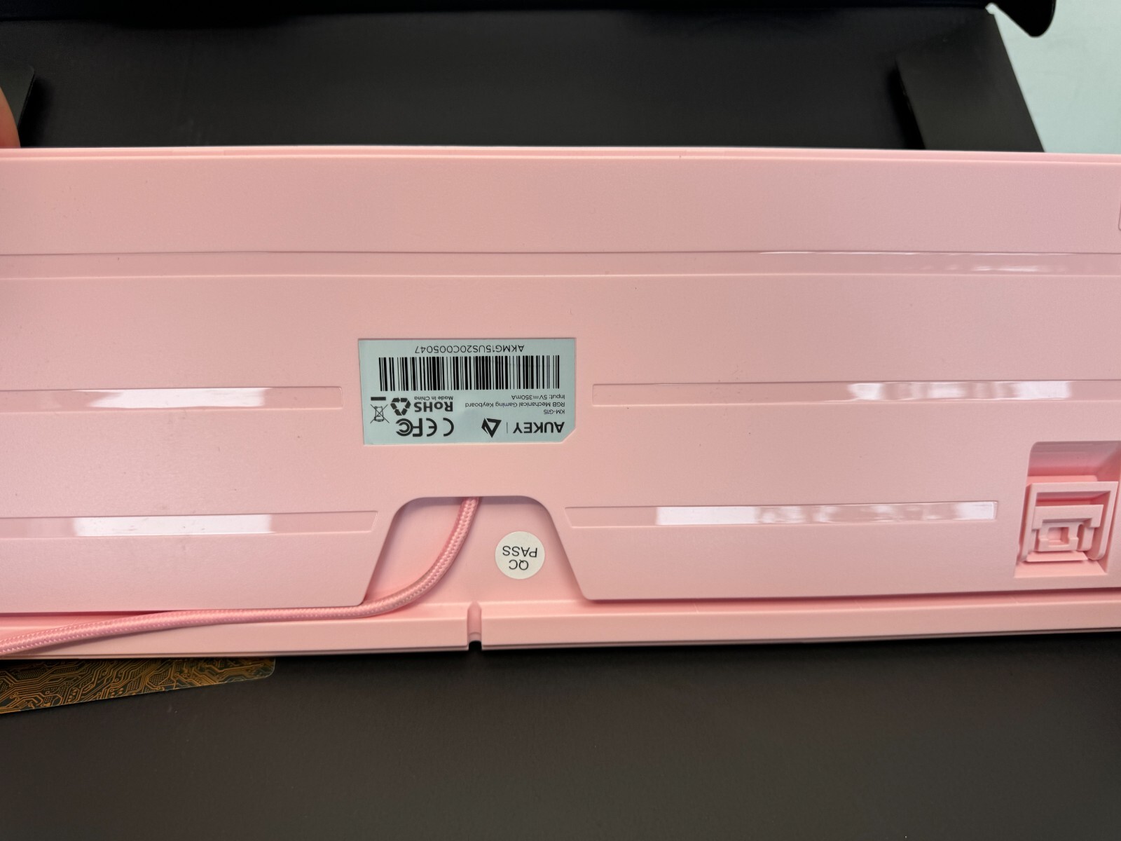 AUKEY Pink Mechanical Gaming Keyboard KM-G15 (Backlit - Blue Switch) - Image 4