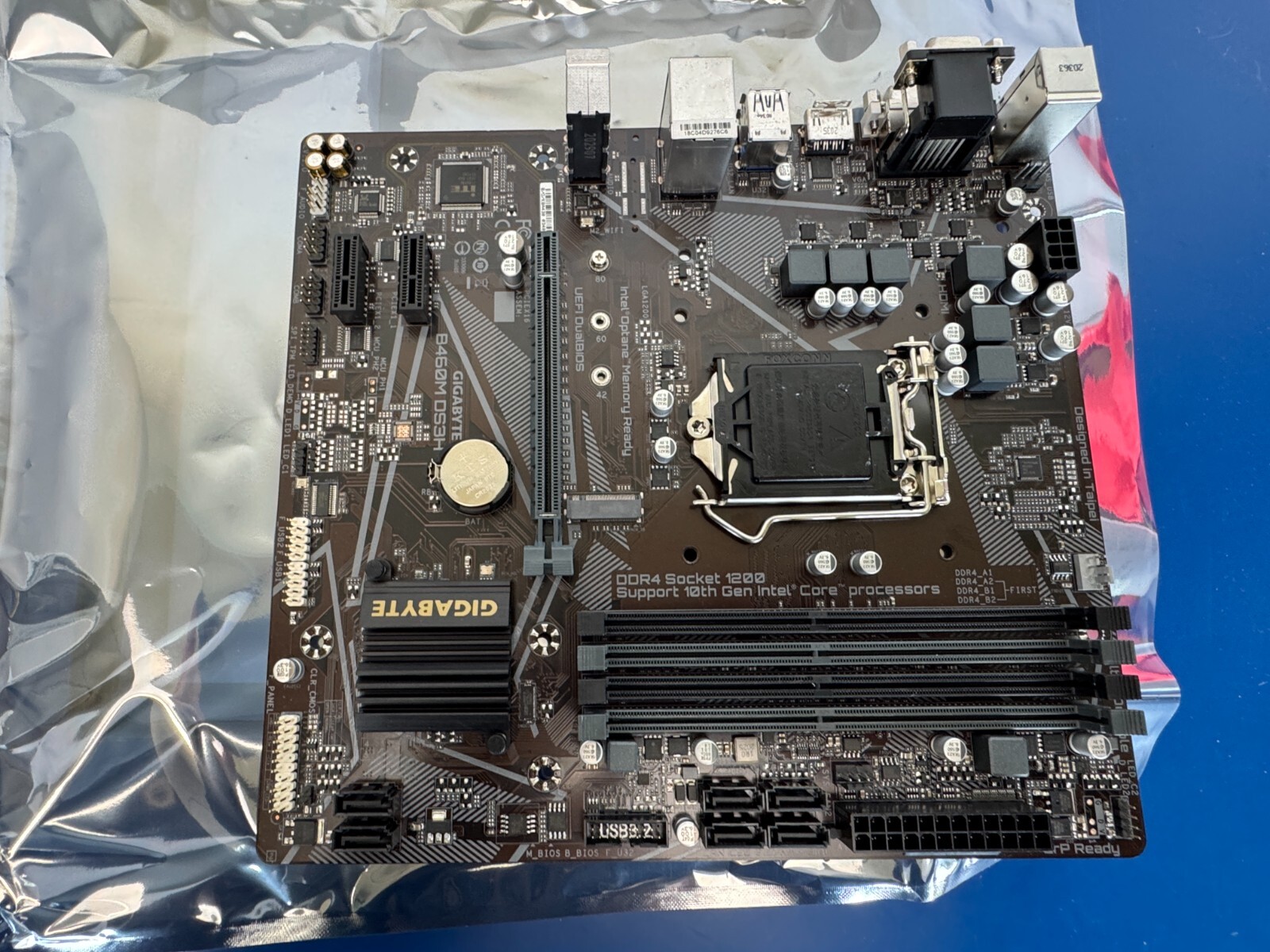 GIGABYTE B460M DS3H Motherboard Intel B460 Socket 1200 DDR4 M.2 mATX DVI-D Core - Image 2