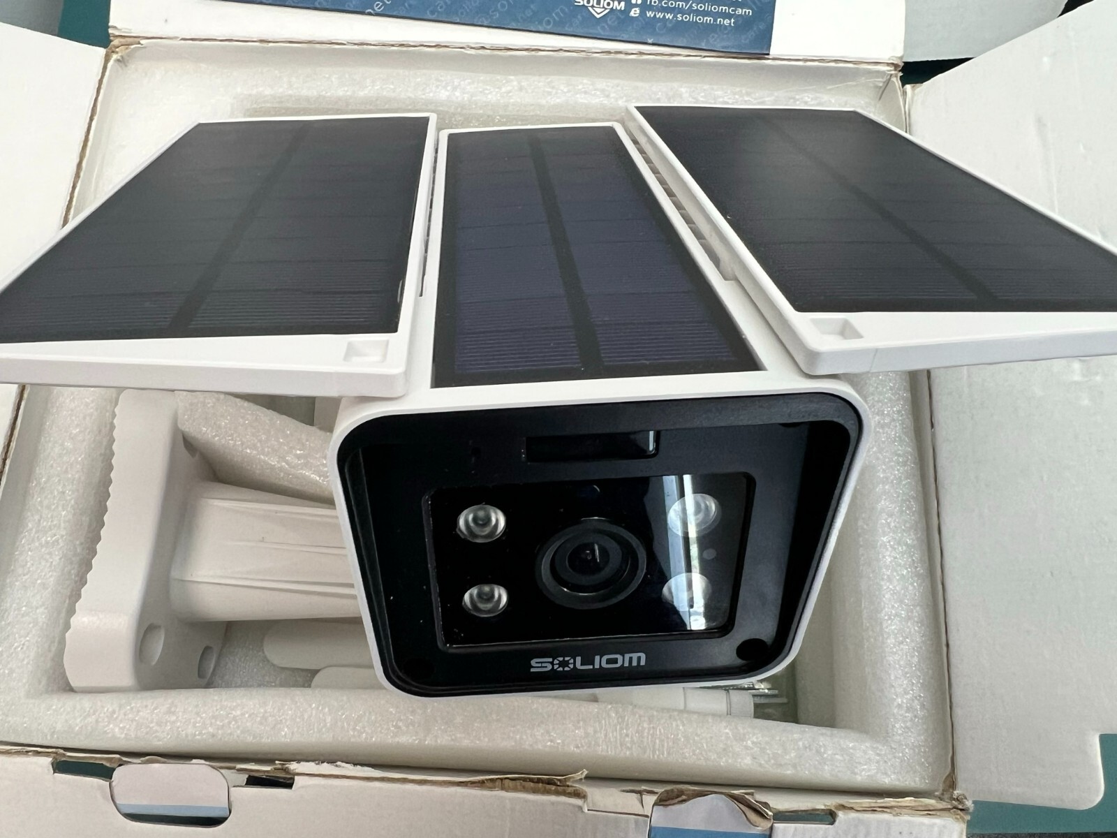 Soliom S90 Outdoor Wireless Solar Battery Powered Camera 1080p HD White - Image 5