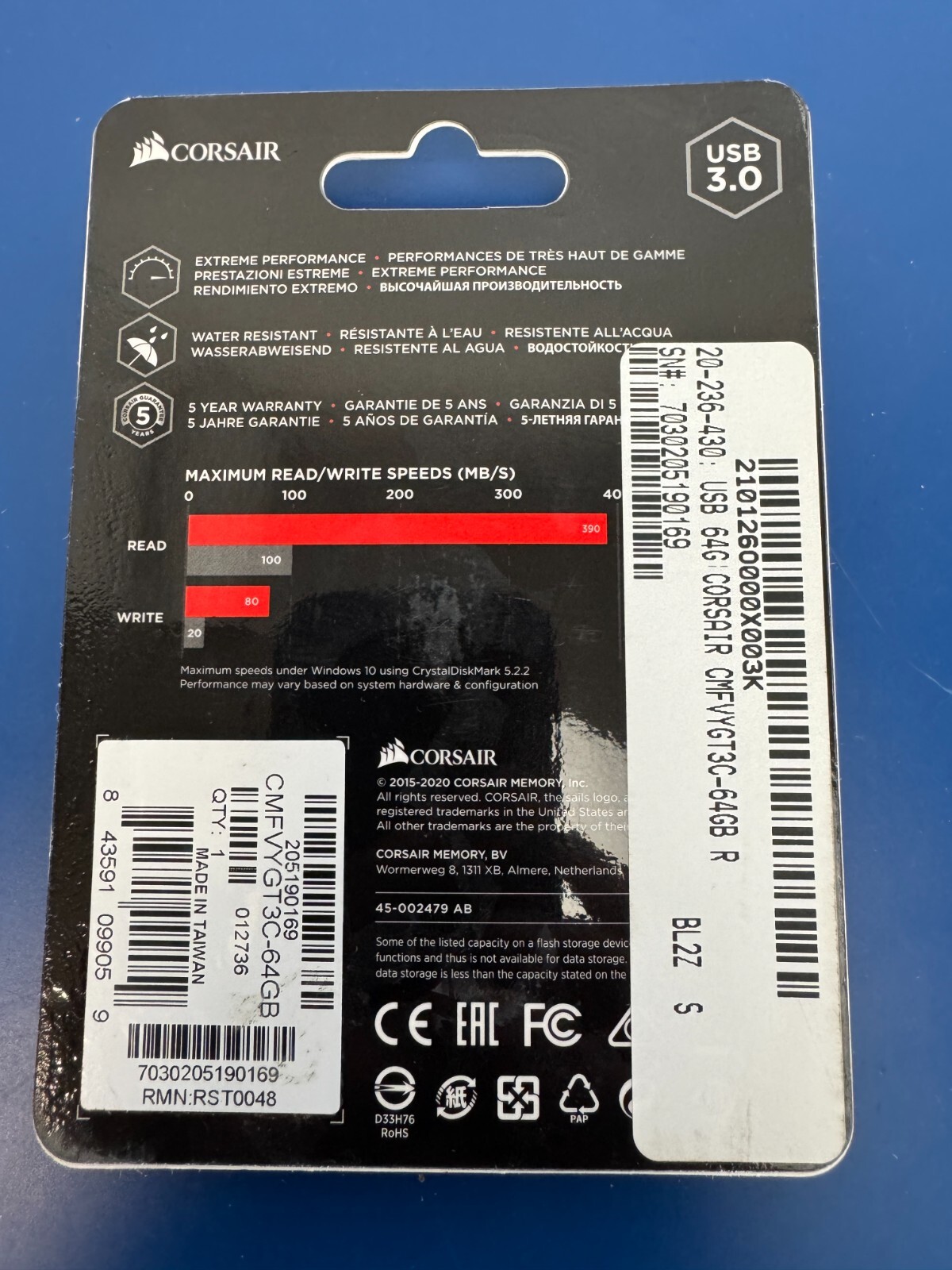 Corsair 64GB Voyager GT USB3.0 Flash Drive – Black, Red - Image 2