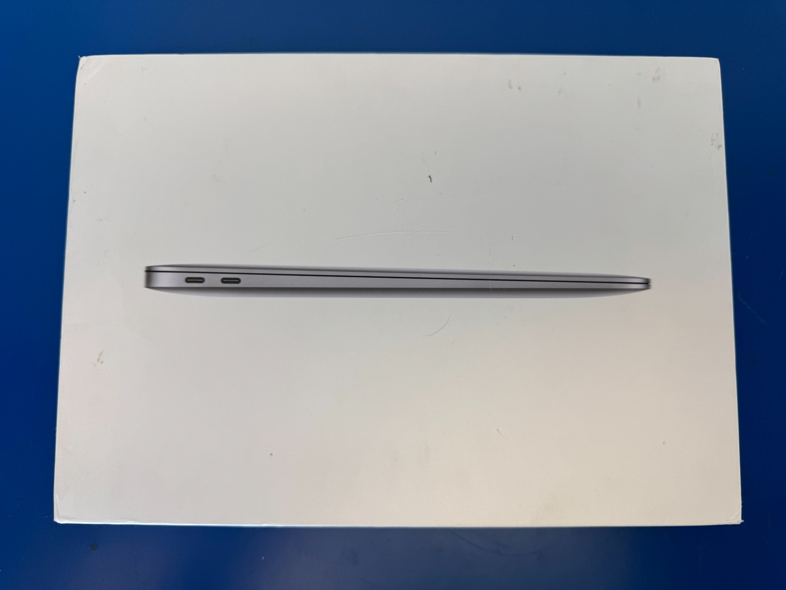 Apple Macbook Air 13.3" M1 Chip 8GB 256GB Space Gray MGN63C/A FRENCH