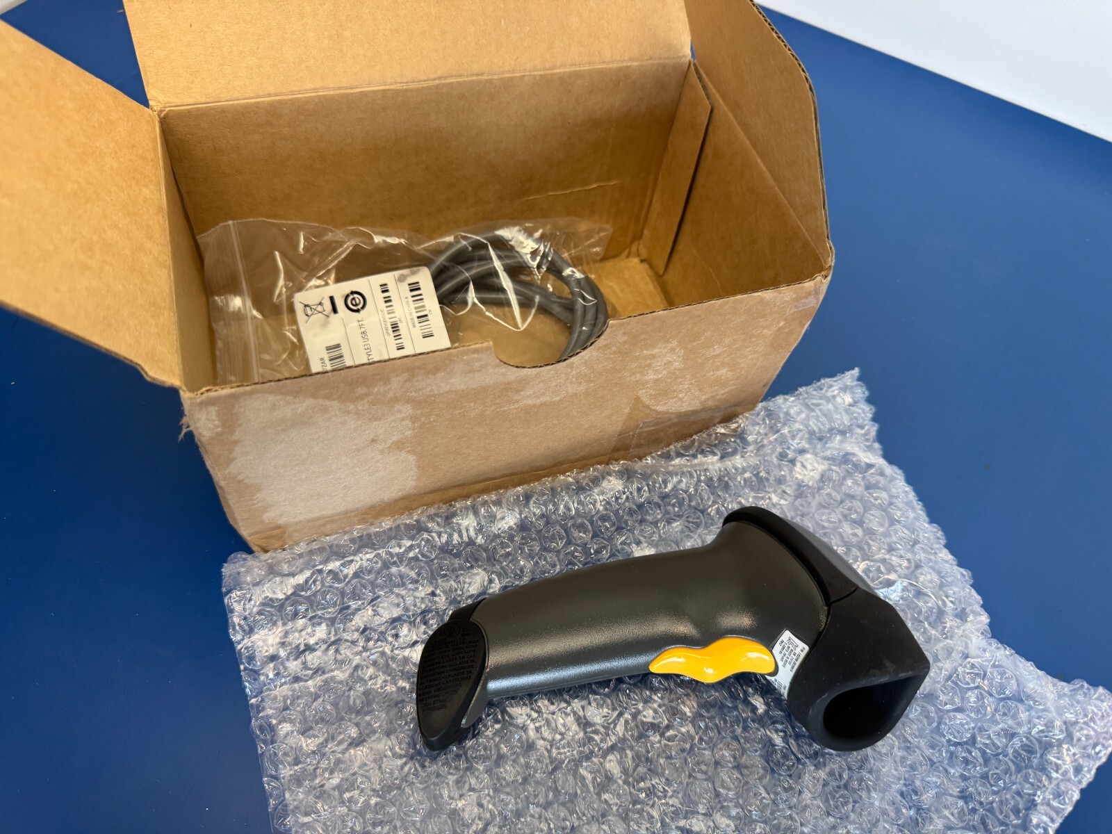 Symbol LS2208-SR20007R Handheld Laser Barcode Scanner w/ USB Cord & Stand - Image 4