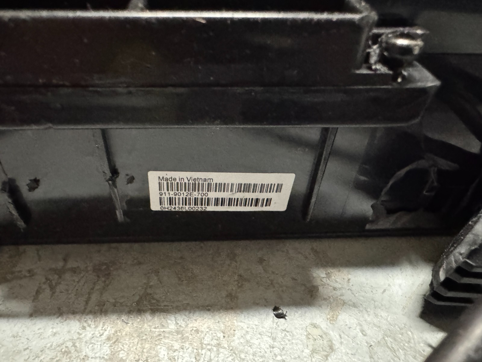 **READ** APC SRT96BP Smart-UPS SRT 96V 3kVA BP - Image 10