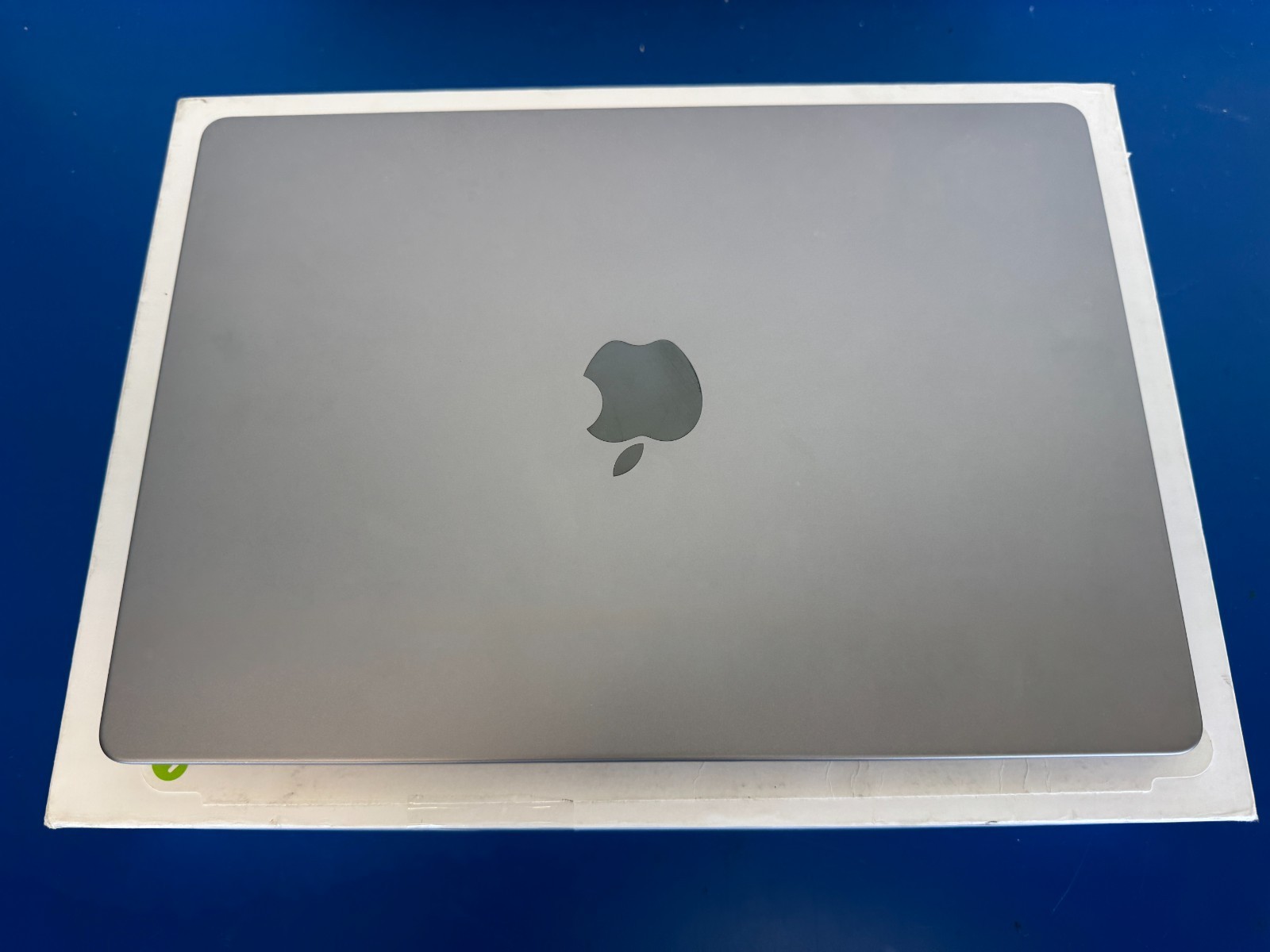 **READ** Apple MacBook Pro 14" M1 Pro 14-Core GPU A2442 16GB RAM 512GB SSD - Image 11