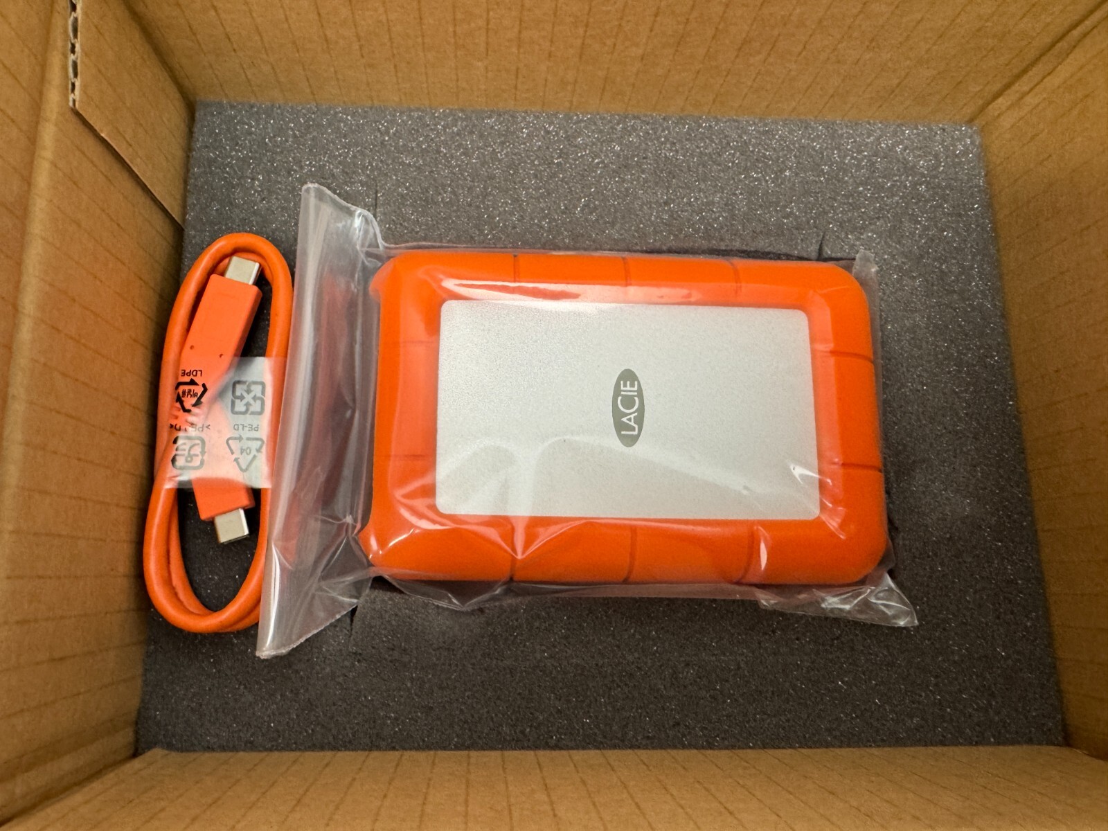 Lacie STFR5000800 5TB Rugged USB 3.1 Gen 1 Type-C External Hard Drive - Image 2