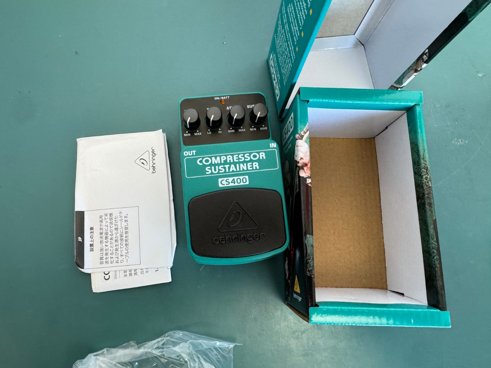 Behringer CS400 Compressor Guitar Effect Pedal - Image 3