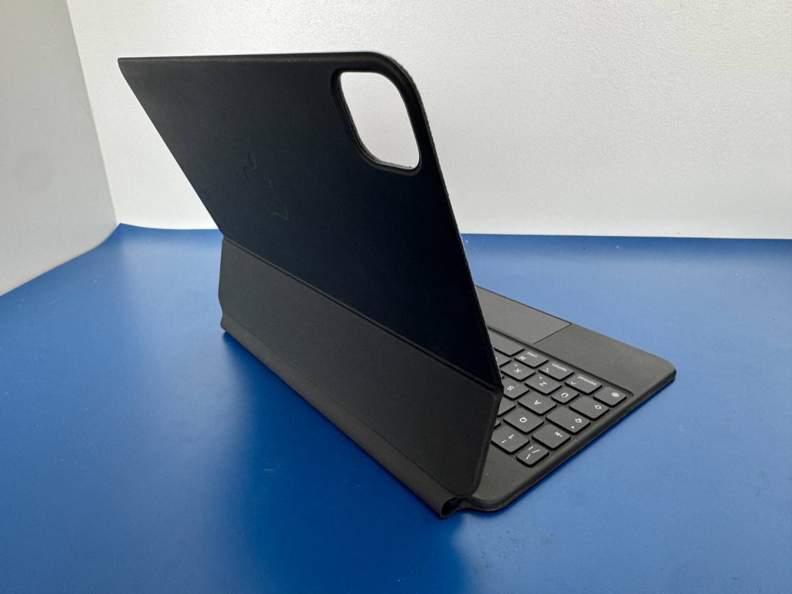 Apple iPad Magic Keyboard Black French Canadian MXQT2C/A for iPad Pro 11" - Image 6
