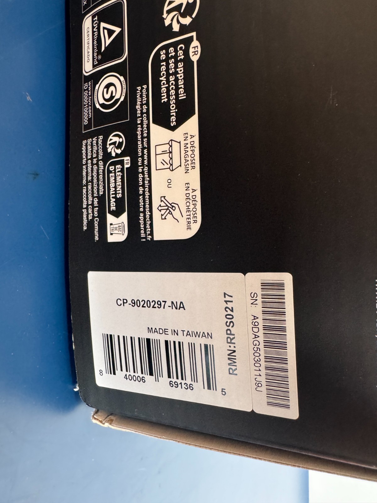 CORSAIR - RMe Series RM1000e 80 PLUS Gold Fully Modular Low-Noise ATX 3.1 and... - Image 2