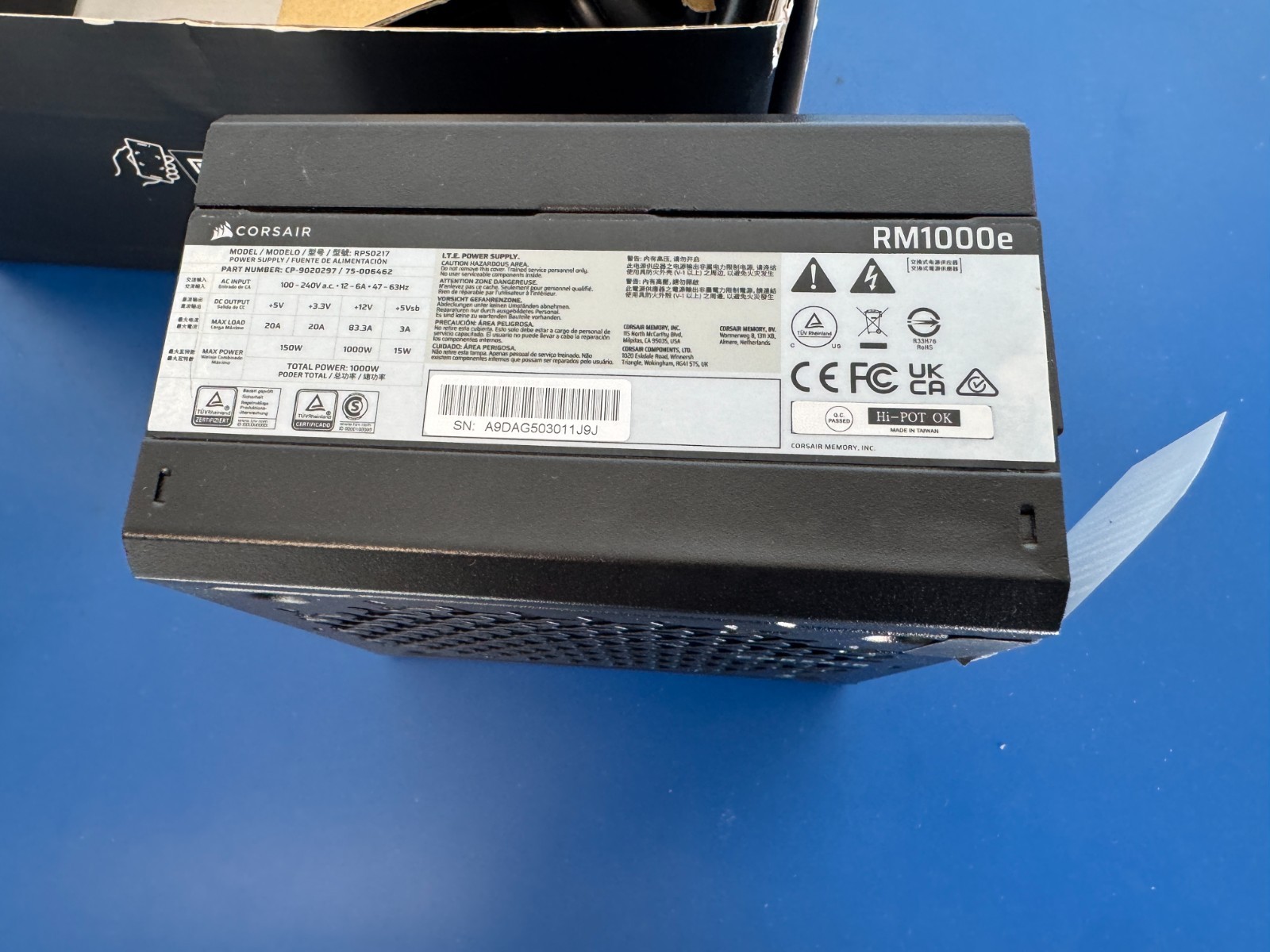 CORSAIR - RMe Series RM1000e 80 PLUS Gold Fully Modular Low-Noise ATX 3.1 and... - Image 5