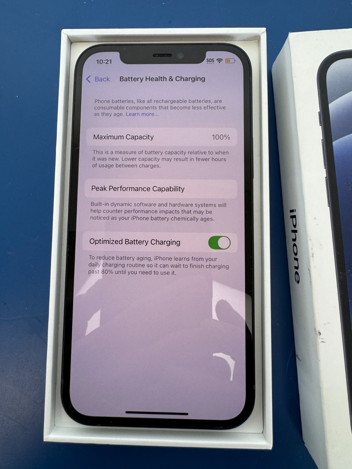Apple iPhone 12 - 100% battery health - 64gb - Black (Unlocked) (CA) - Image 6