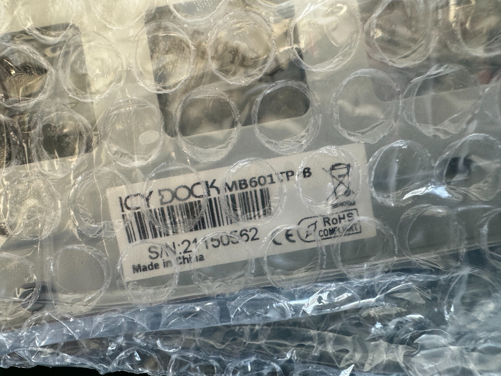 ICY DOCK ToughArmor MB601TP-B Hard drive hot-plug tray 3.5" U.2 NVMe MB601TP-B - Image 5