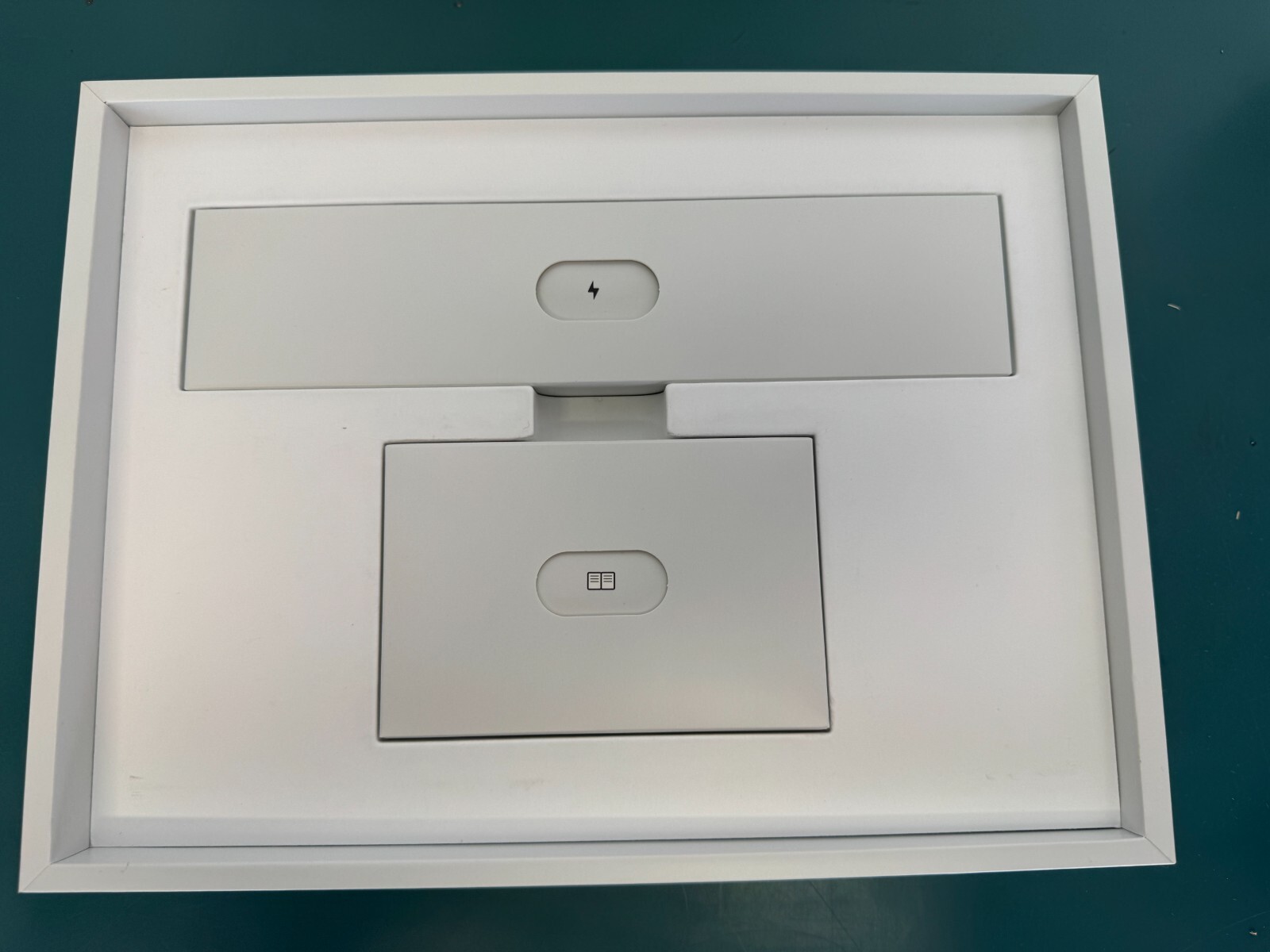 Microsoft Surface Laptop Go 2 2013 12.4” TouchScreen i5-1135G7 8GB 128GB W11H - Image 4