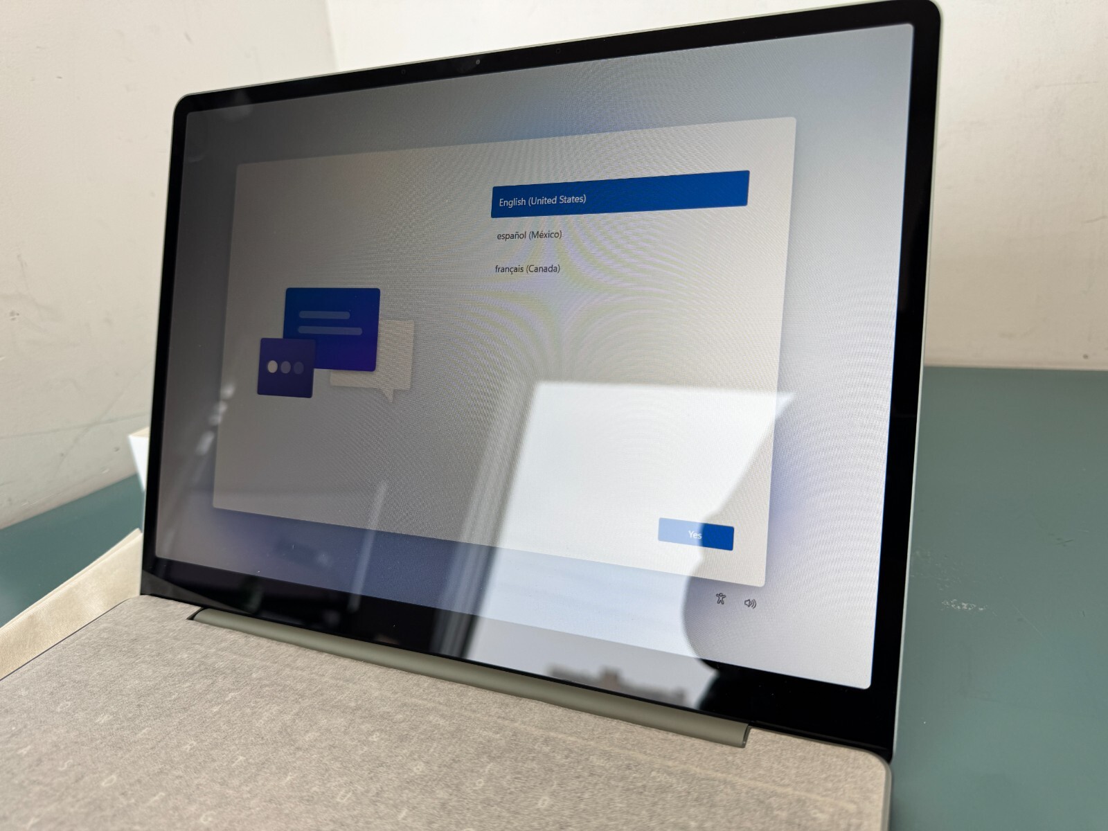 Microsoft Surface Laptop Go 2 2013 12.4” TouchScreen i5-1135G7 8GB 128GB W11H - Image 10