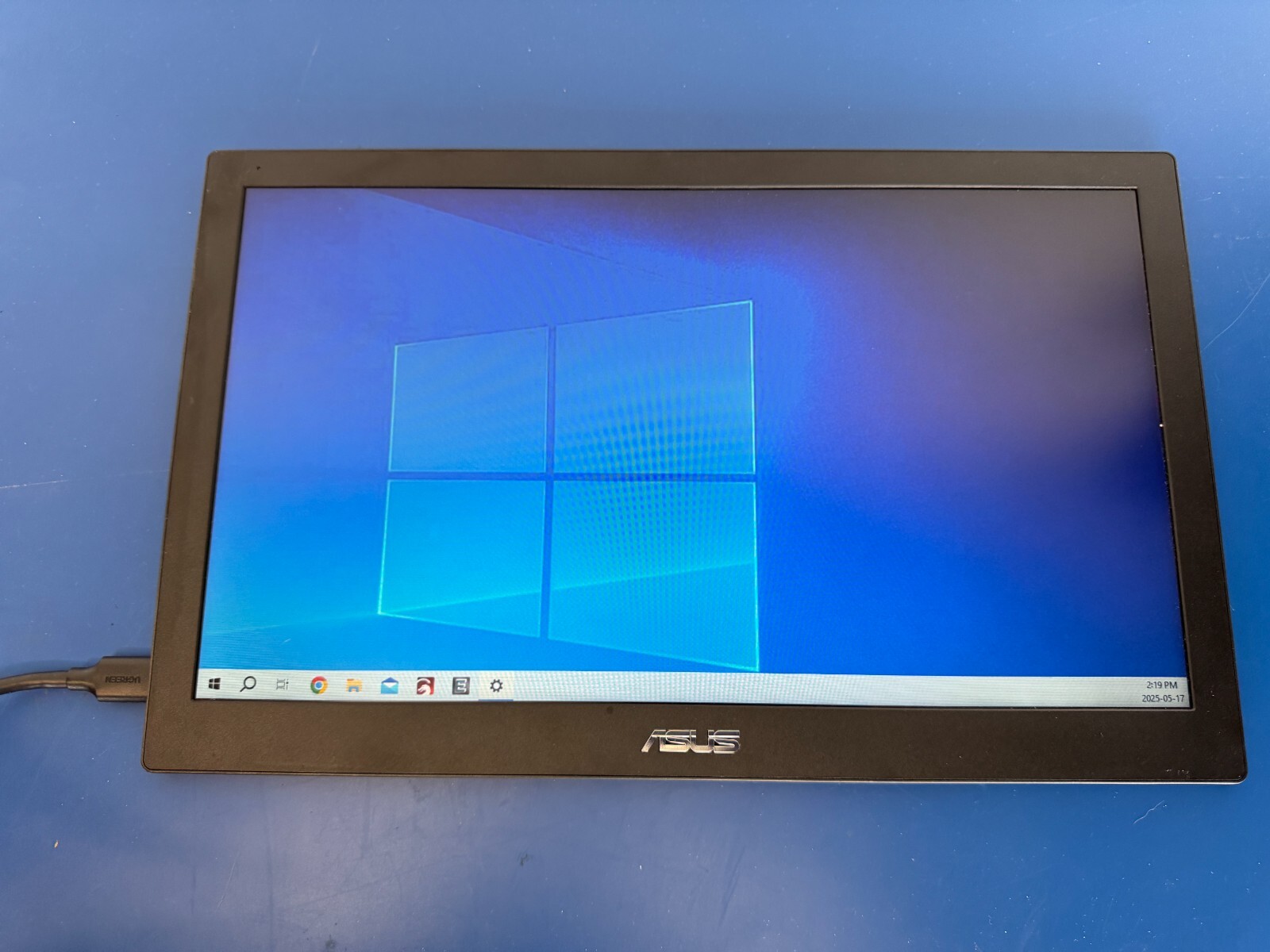 ASUS 15.6" USB POWERED Widescreen Portable USB Monitor MB168B Ultra-Slim