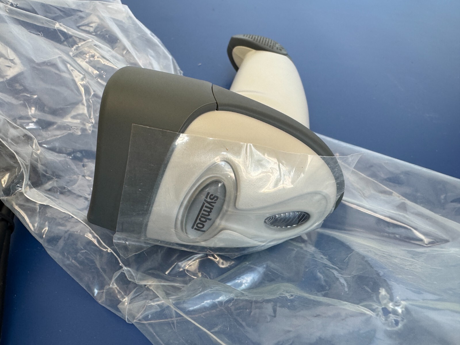 Motorola Symbol Zebra LS2208 1D Barcode Scanner LS2208-SR20001NA w/USB Cable - Image 3