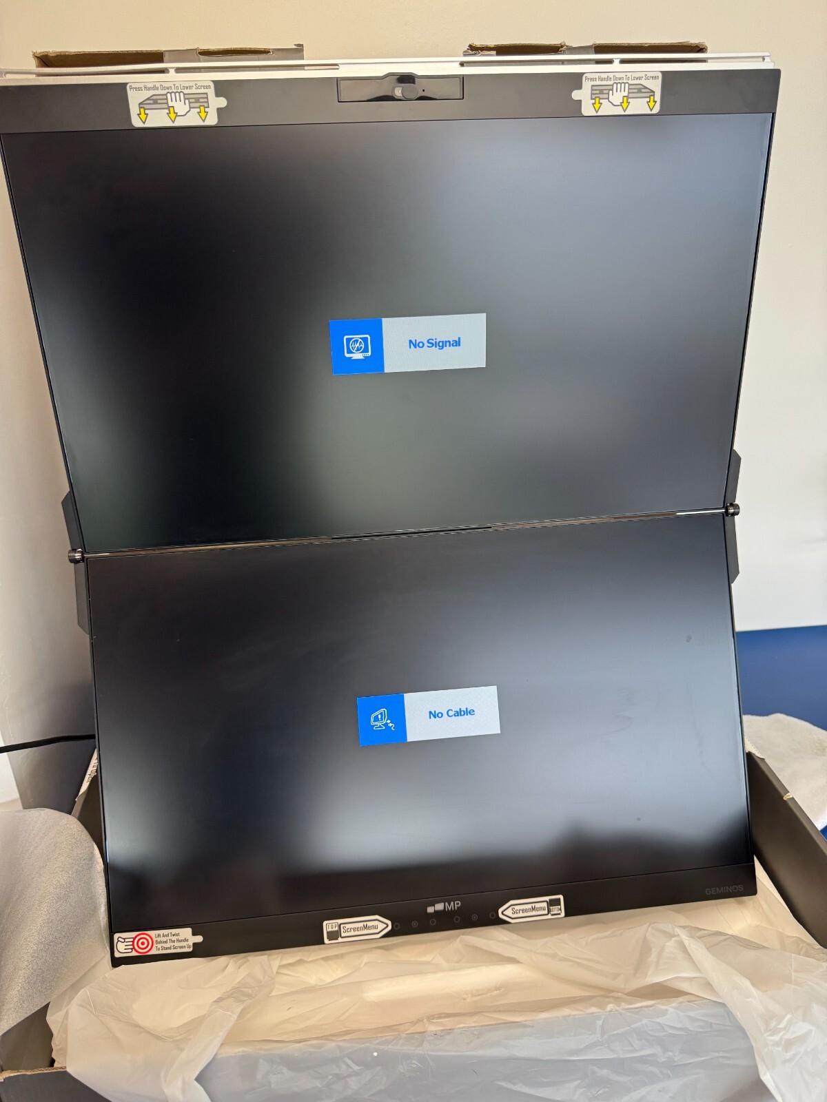 Mobile Pixels Geminos Dual 24" Stacked Computer Monitor (116-1001P01) - Image 9