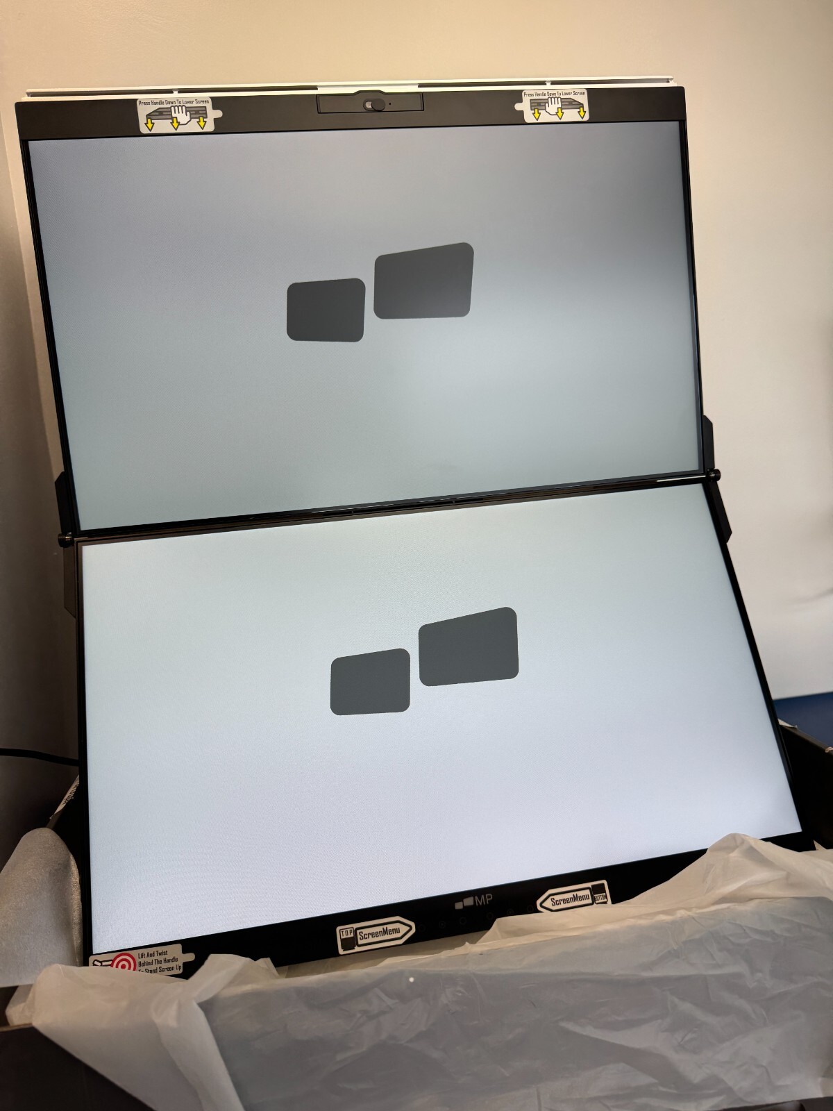 Mobile Pixels Geminos Dual 24" Stacked Computer Monitor (116-1001P01) - Image 11