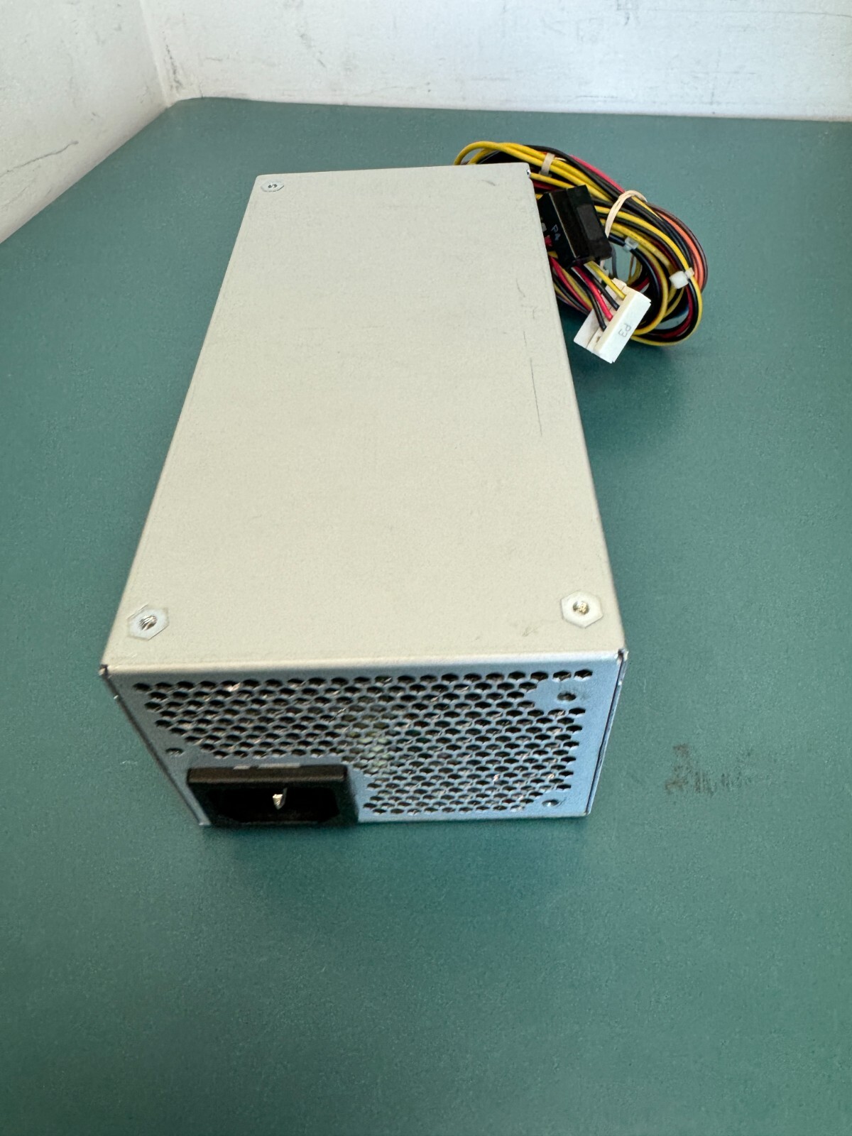 FSP FSP240-50SBV FSP GROUP Power Supply Input 110-240V Output 240W MAX - Image 4