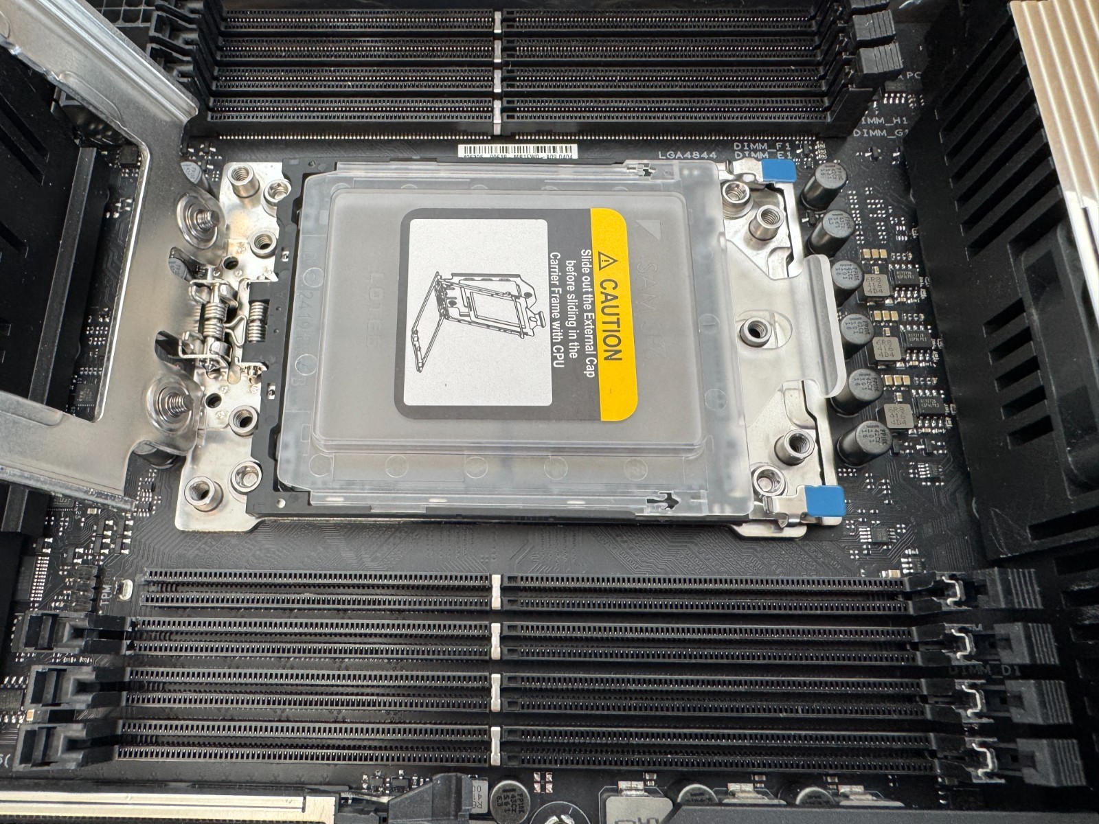 *READ* ASUS PRO WS WRX90E-SAGE SE Socket sTR5 DDR5 Motherboard Threadripper Pro - Image 3