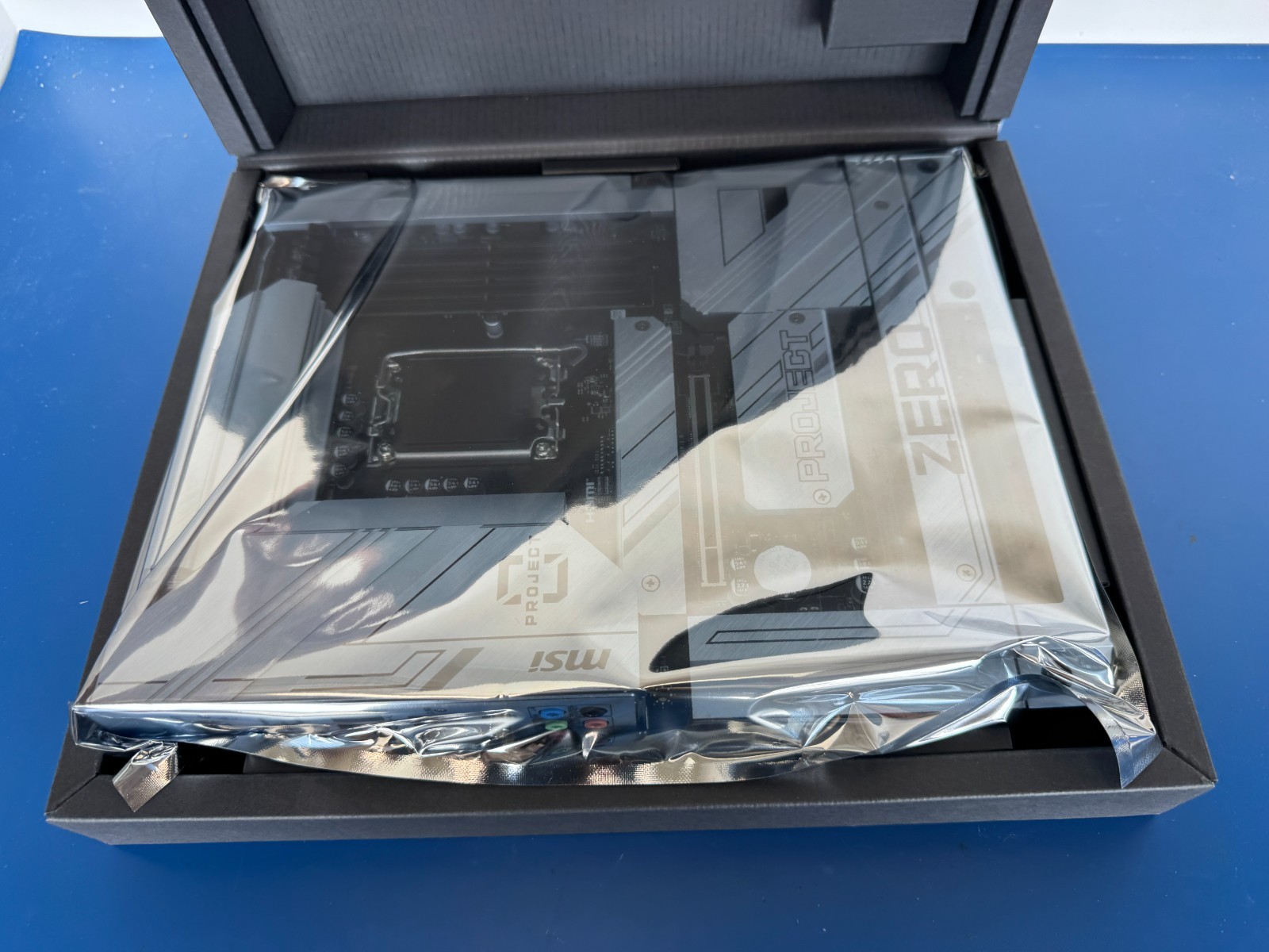 MSI Z790 PROJECT ZERO LGA1700 Wi-Fi 7 DDR5 Back Connect Design ATX Motherboard - Image 5