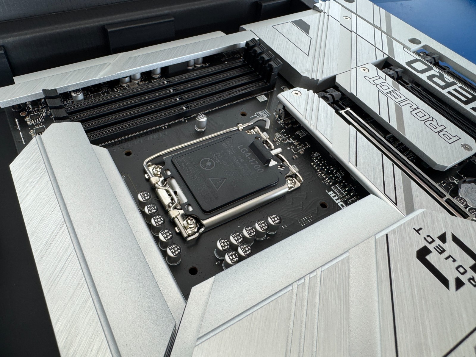 MSI Z790 PROJECT ZERO LGA1700 Wi-Fi 7 DDR5 Back Connect Design ATX Motherboard - Image 9