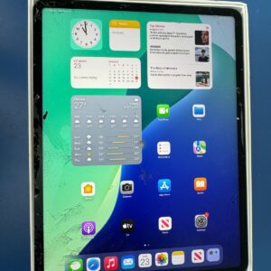 **READ** DEFECT iPad Pro 12.9 5th Generation 128GB Wifi Space Grey