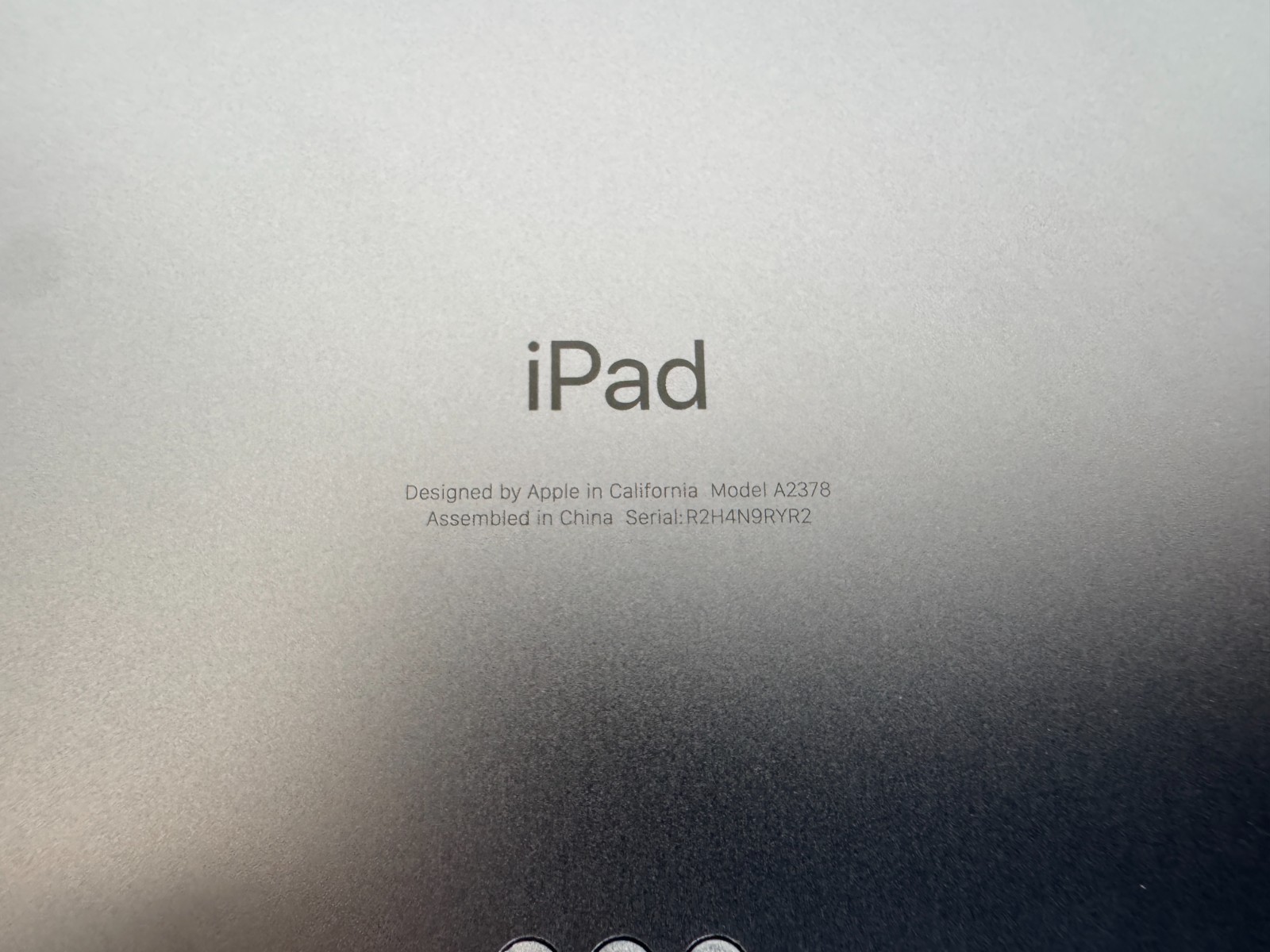 **READ** DEFECT iPad Pro 12.9 5th Generation 128GB Wifi Space Grey - Image 8