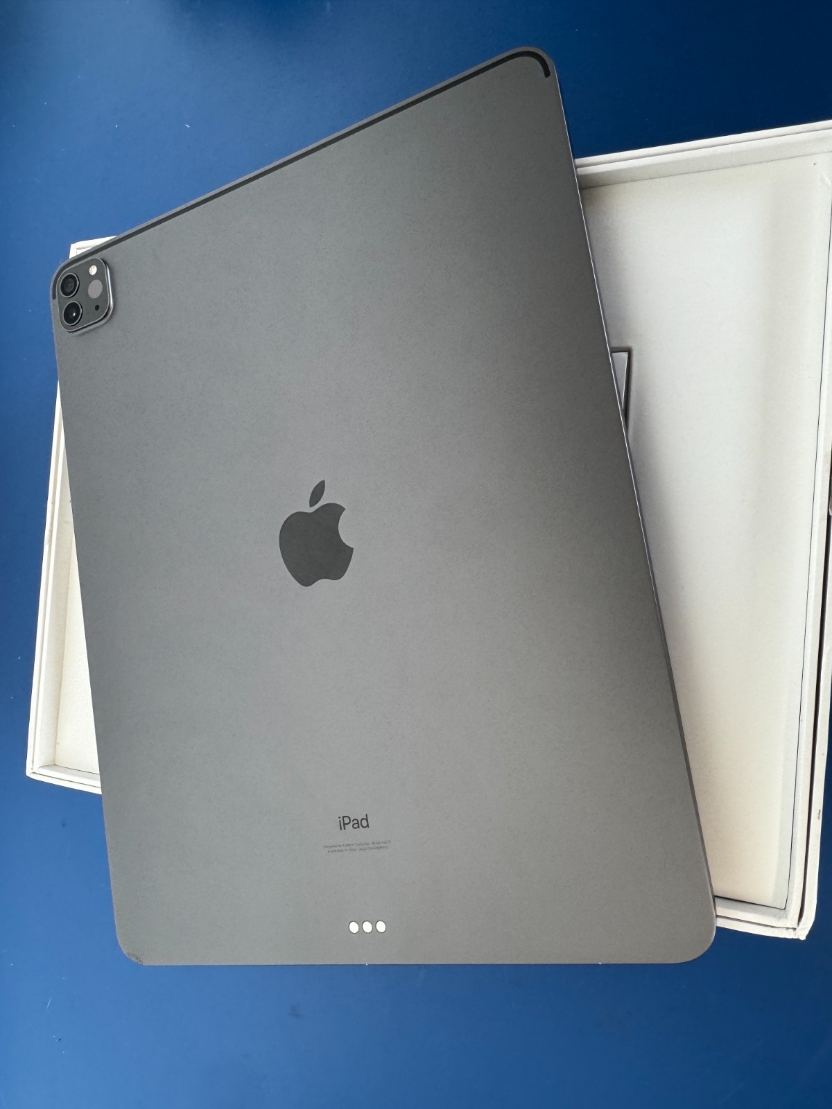 **READ** DEFECT iPad Pro 12.9 5th Generation 128GB Wifi Space Grey - Image 10