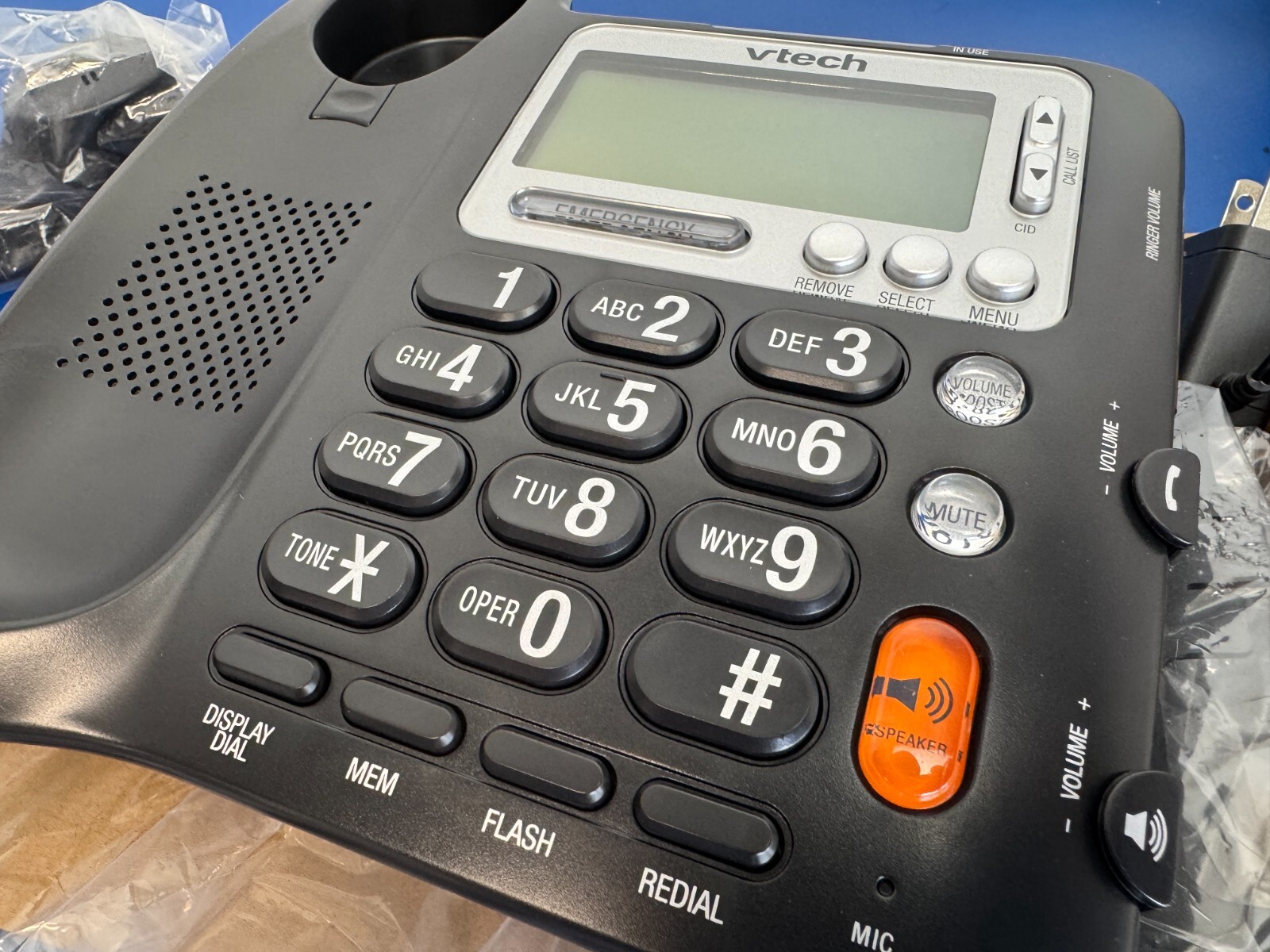 VTech CD1281 Black & Silver Corded Telephone With Call ID and Speakerphone - Image 2