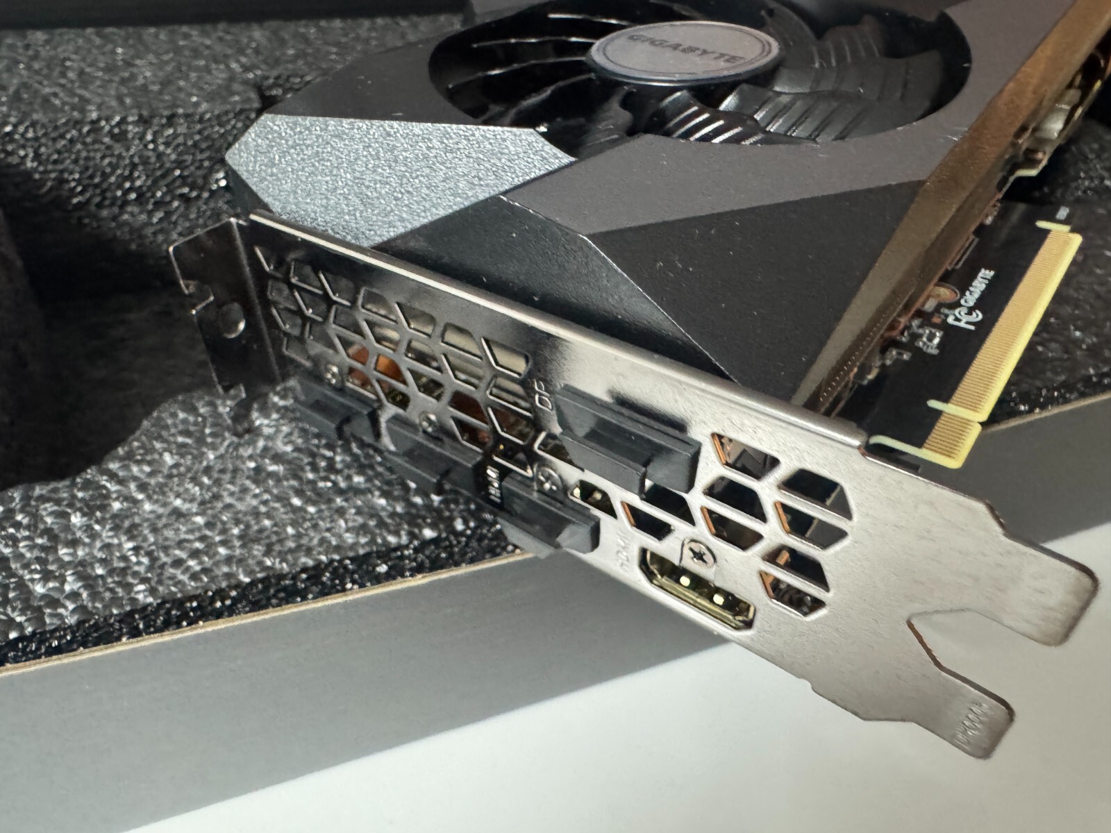 GIGABYTE Gaming OC GeForce RTX 3080 10GB GDDR6X PCI Express 4.0 ATX Video Card - Image 5