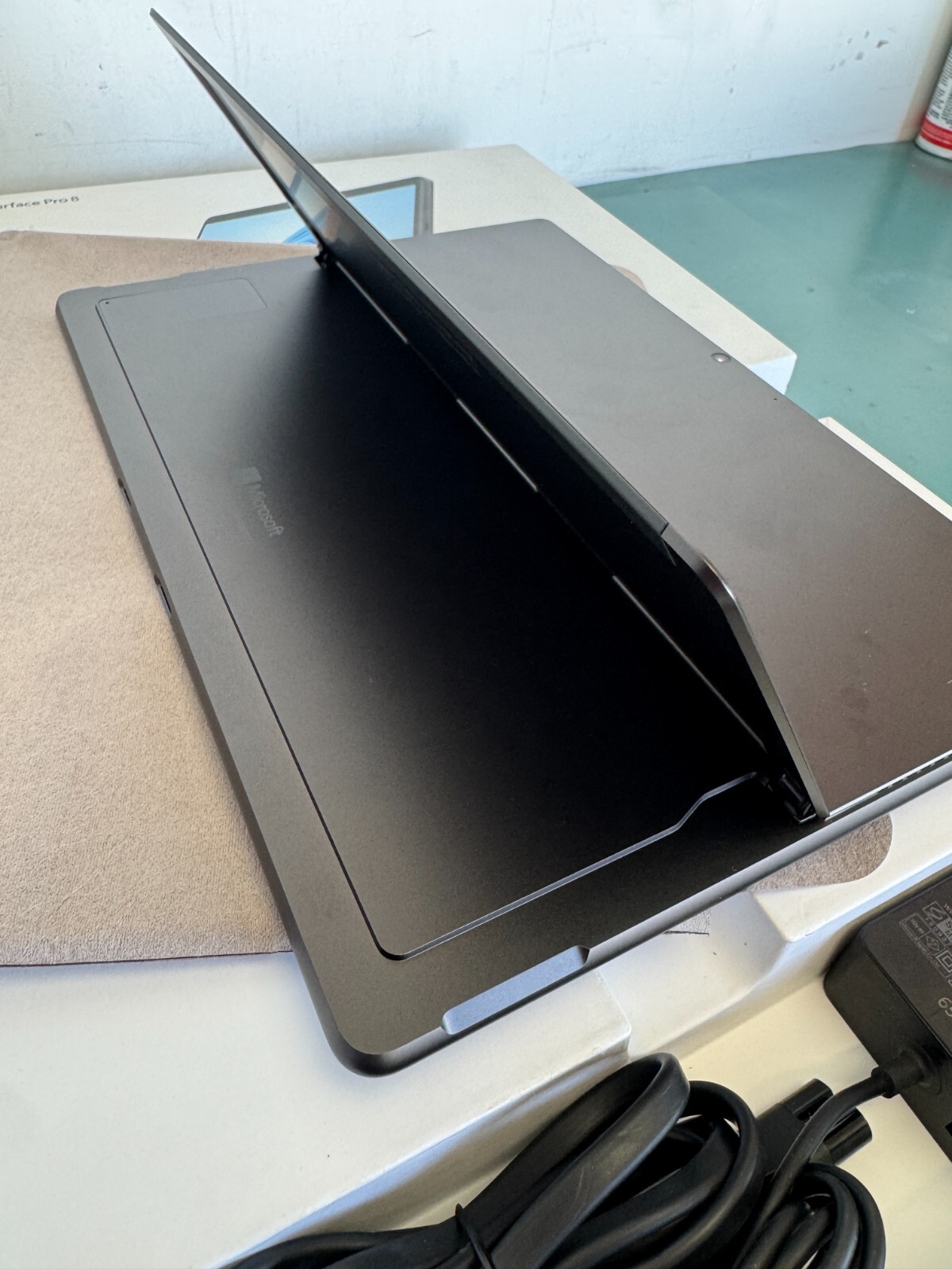 Microsoft Surface Pro 8 13" Touchscreen - Intel Evo Platform Core 8PQ-00017 - Image 7