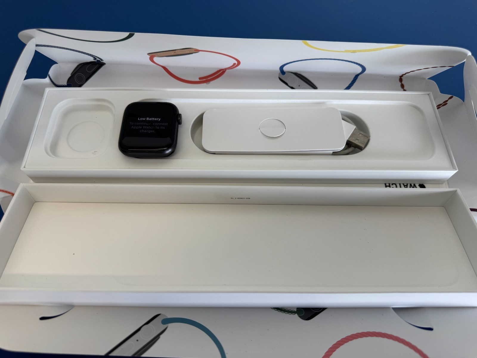 Apple Watch SE (Gen 2) 44mm Midnight Aluminum GPS & S/M + M/L Sport Band (A2723)