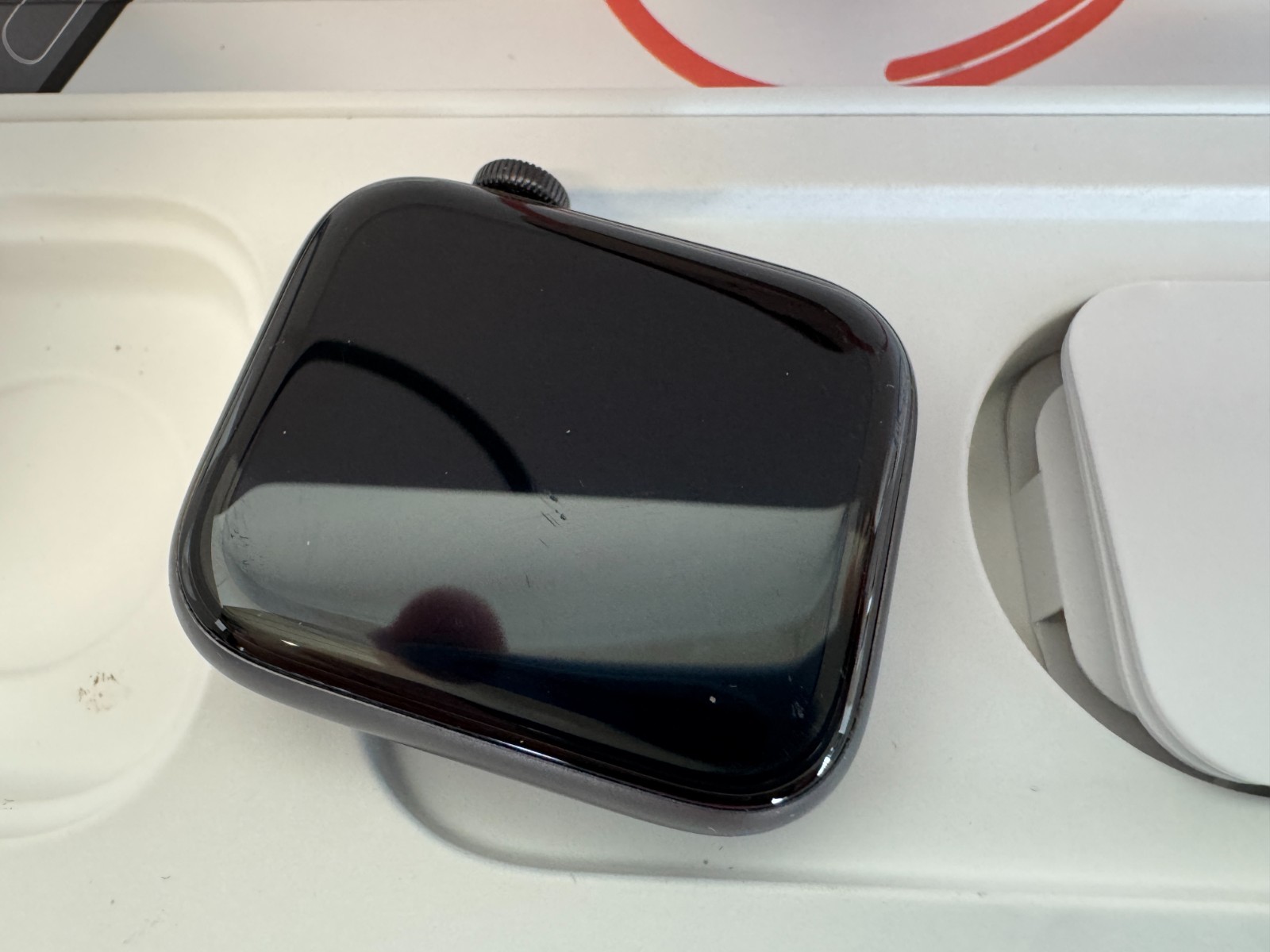 Apple Watch SE (Gen 2) 44mm Midnight Aluminum GPS & S/M + M/L Sport Band (A2723) - Image 3