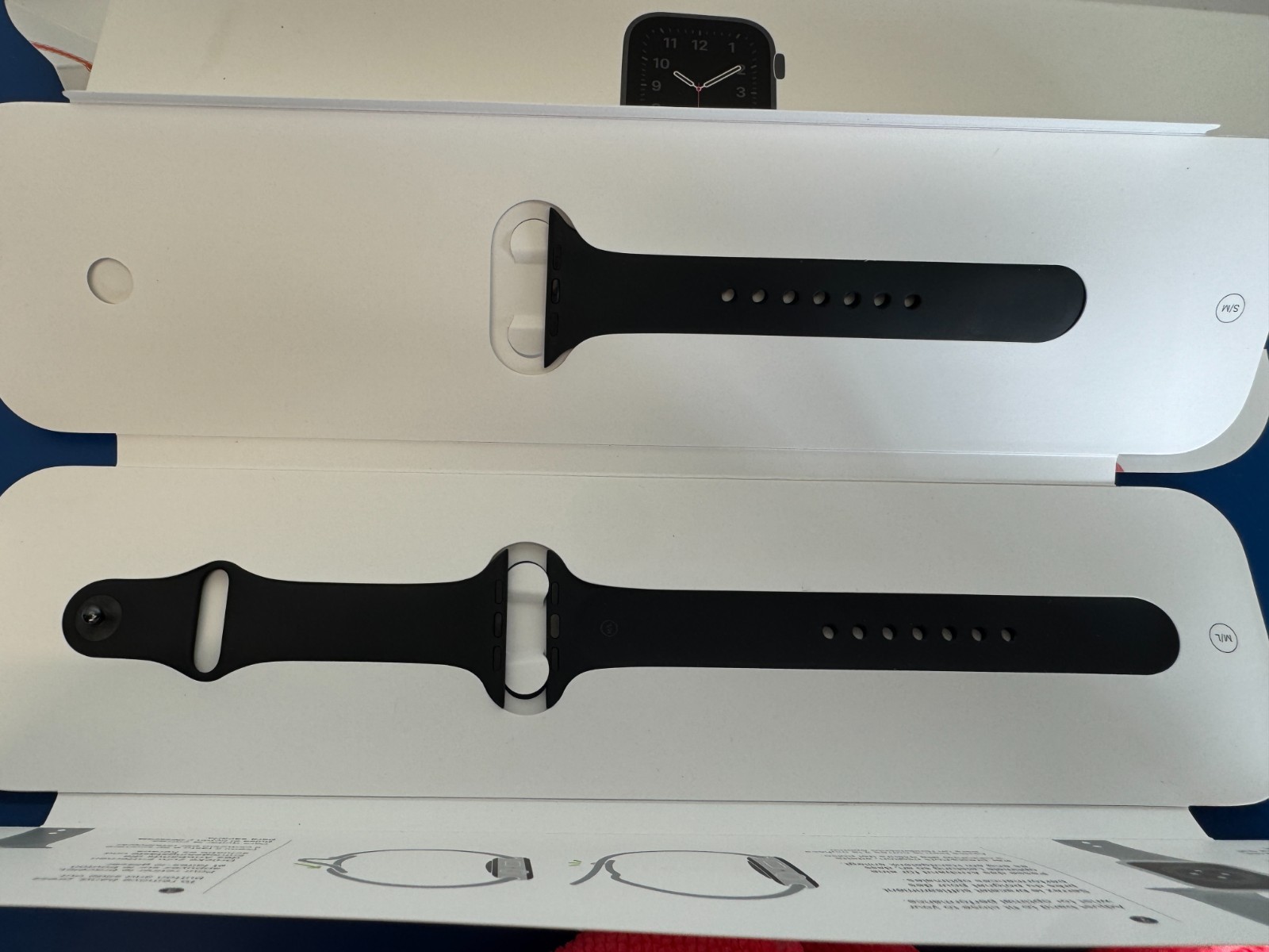 Apple Watch SE (Gen 2) 44mm Midnight Aluminum GPS & S/M + M/L Sport Band (A2723) - Image 7