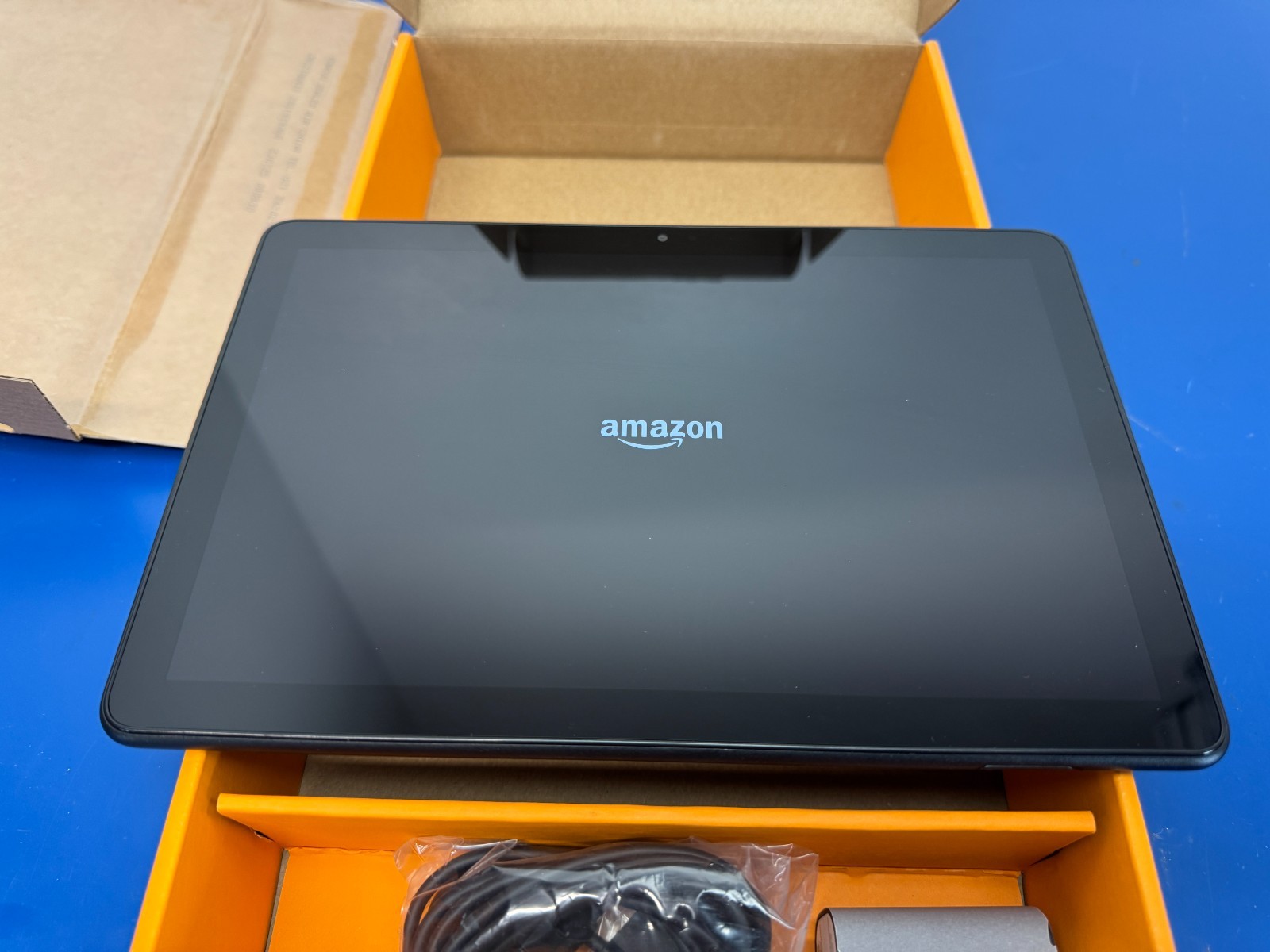 Amazon Fire HD 10 Tablet ( 13th Gen, 2023, TG425K ) 32GB - Image 2