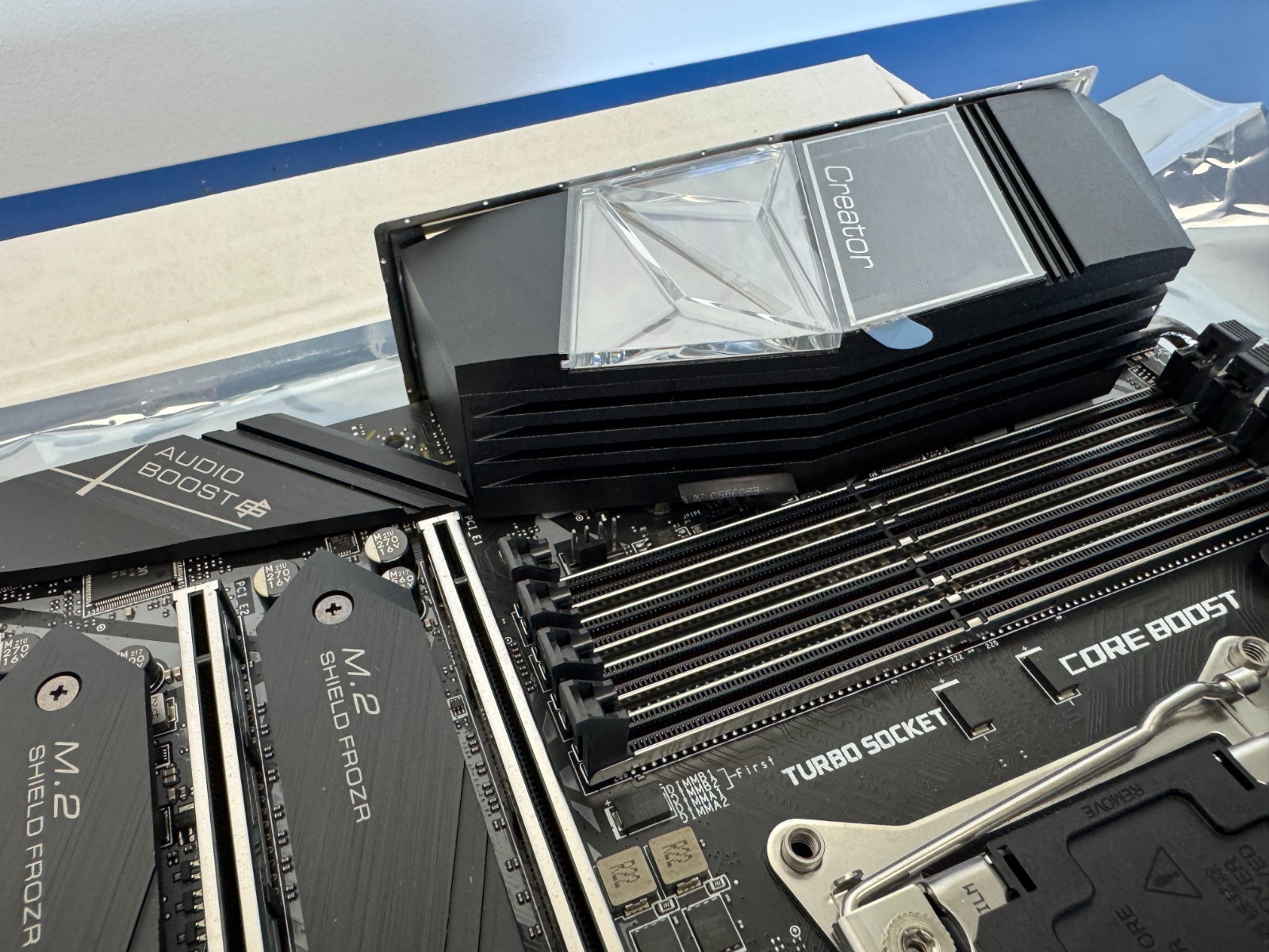 *READ* MSI Creator X299 Motherboard LGA 2066 PCI-E 3.0 1×U.2 M.2 8×SATAIII E-ATX - Image 6