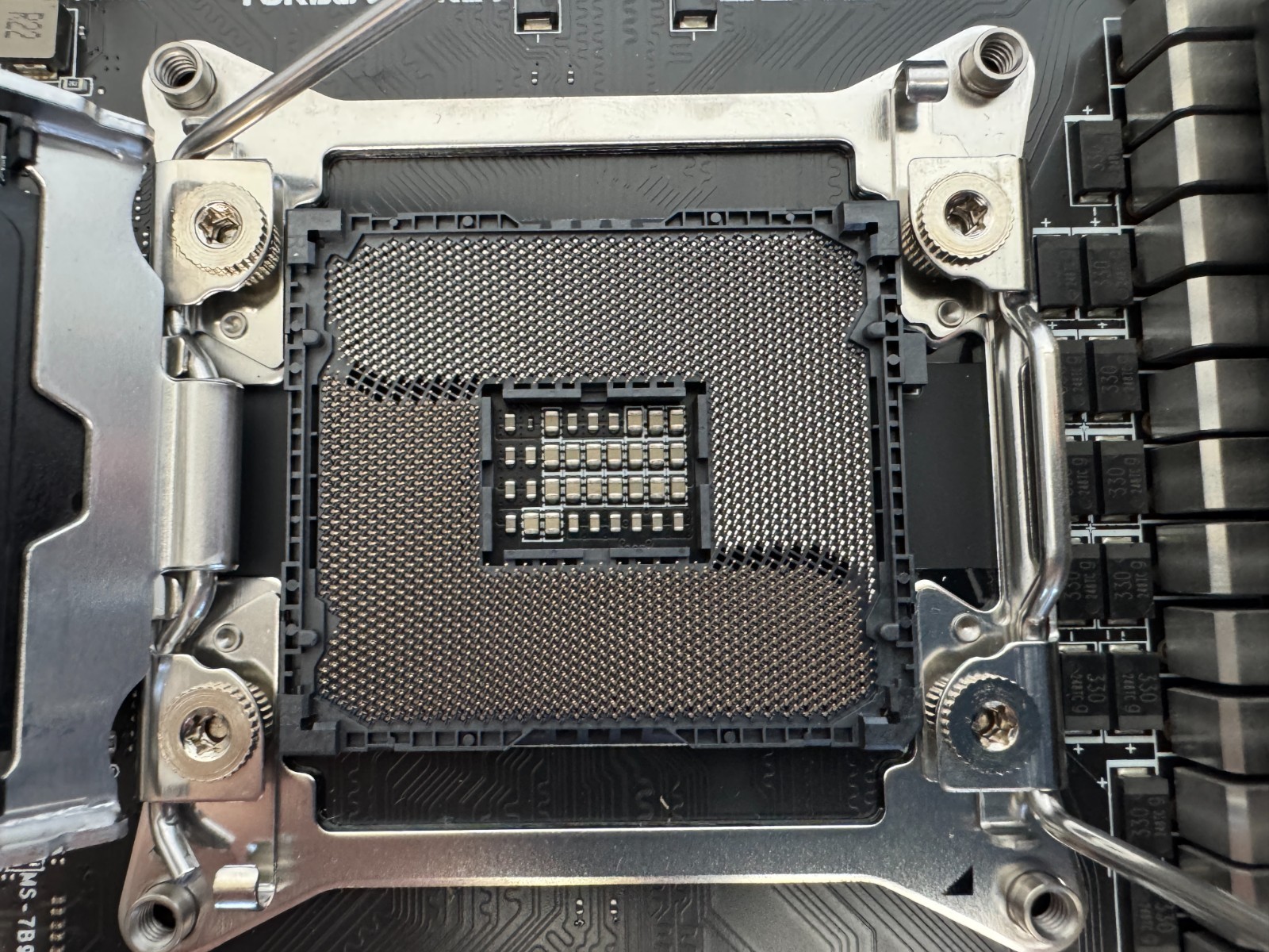 *READ* MSI Creator X299 Motherboard LGA 2066 PCI-E 3.0 1×U.2 M.2 8×SATAIII E-ATX - Image 7