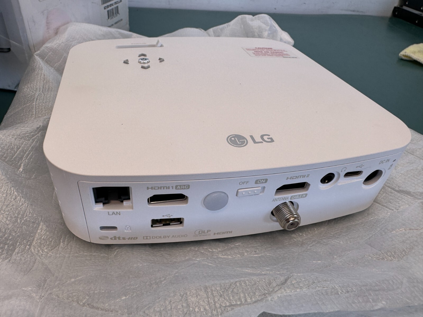 LG - PF50KA 1080p Wireless Smart DLP Portable Projector - Image 7