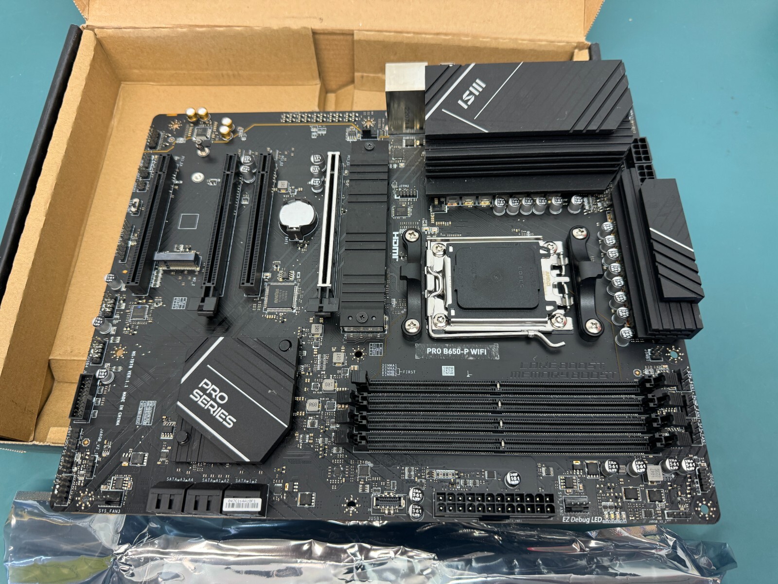 MSI PRO B650-P WIFI AM5 AMD B650 SATA 6Gb/s DDR5 Ryzen 7000 ATX Motherboard ob - Image 5
