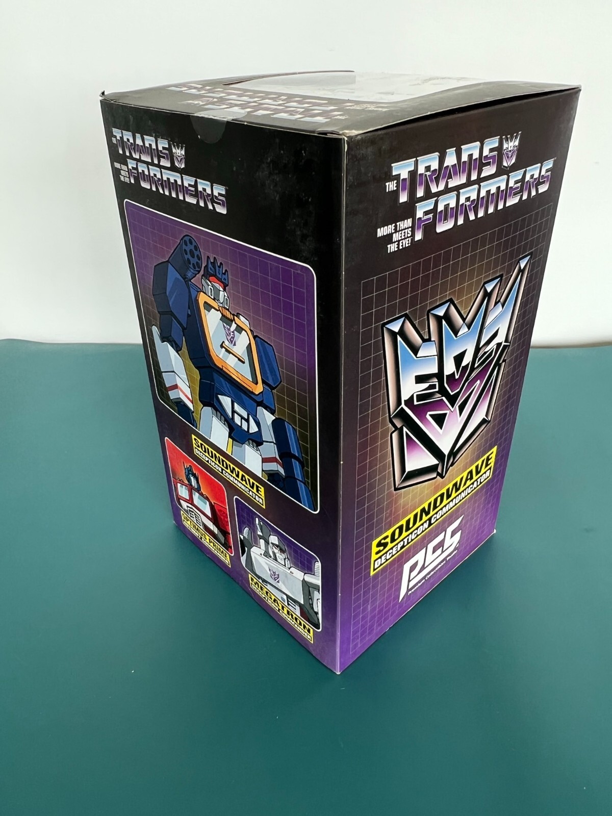 PCS Collectibles Transformers - Soundwave 9'' PVC Statue - Image 2